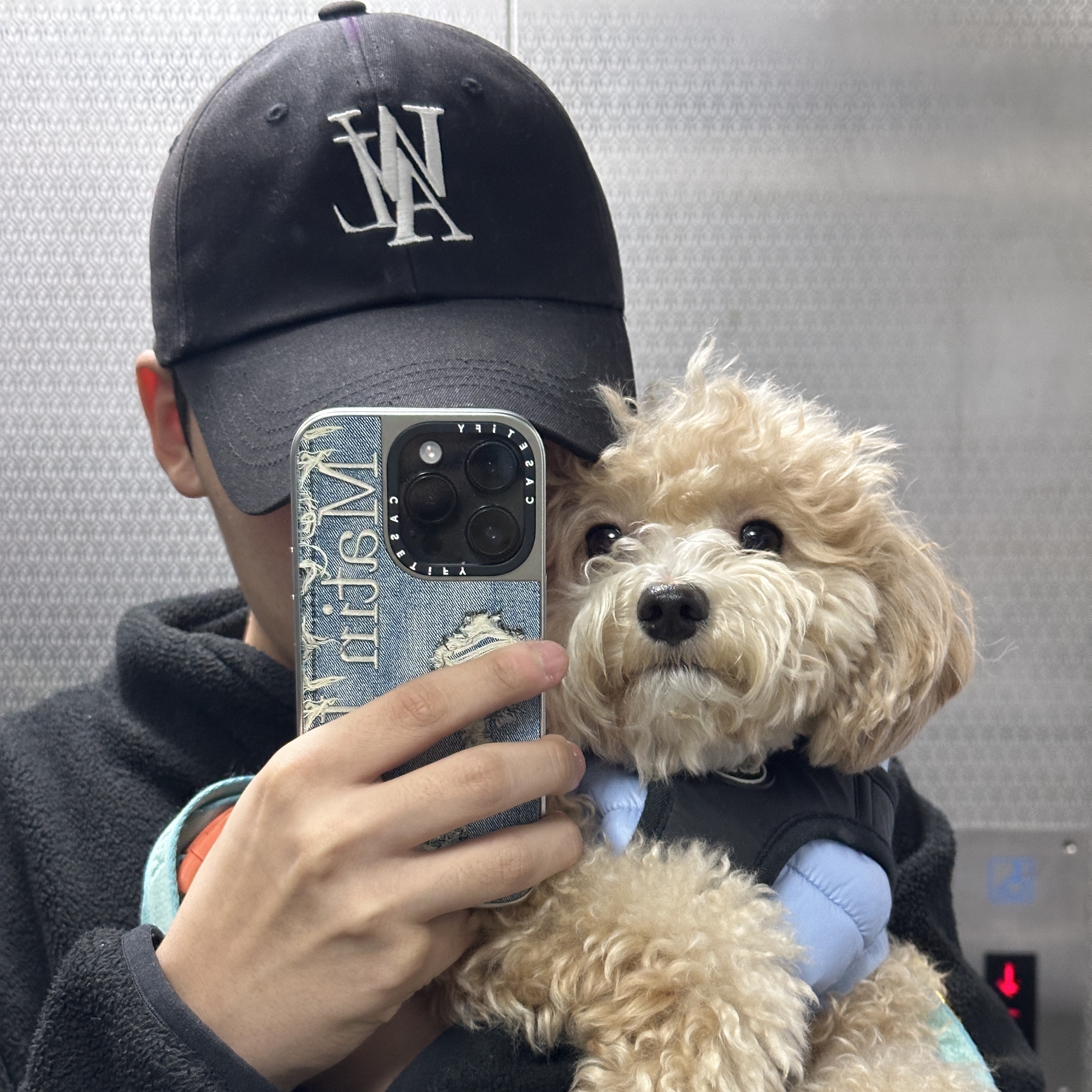Casetify x Matin Kim iPhone Destroyed Denim Magsafe Mirror Case Silver 착용 스타일