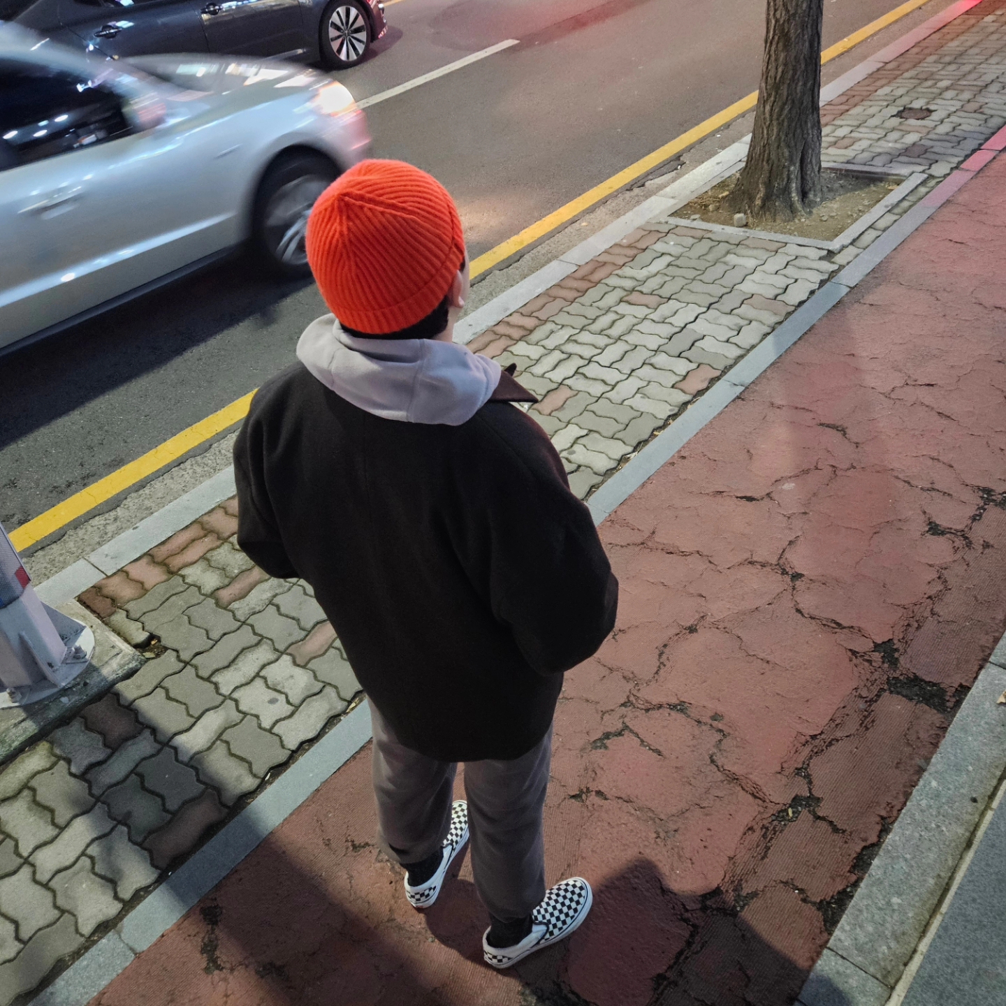 Vans Slip-On VR3 Checkerboard Black Marshmallow, Nike ACG Polartec Wolf Tree Pants Ironstone - Asia 착용 스타일 - 6