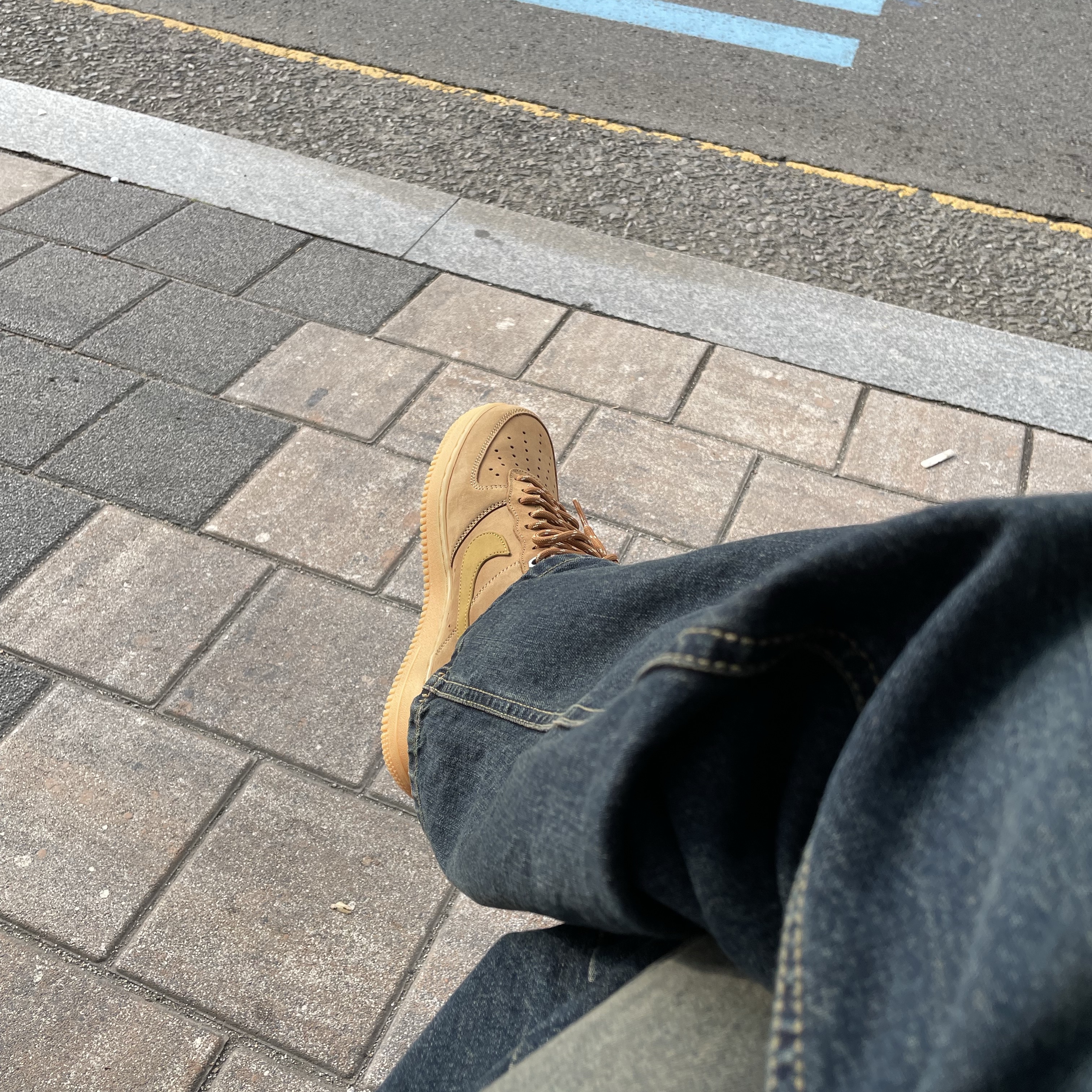 Nike Air Force 1 '07 WB Flax 착용 스타일 - 7