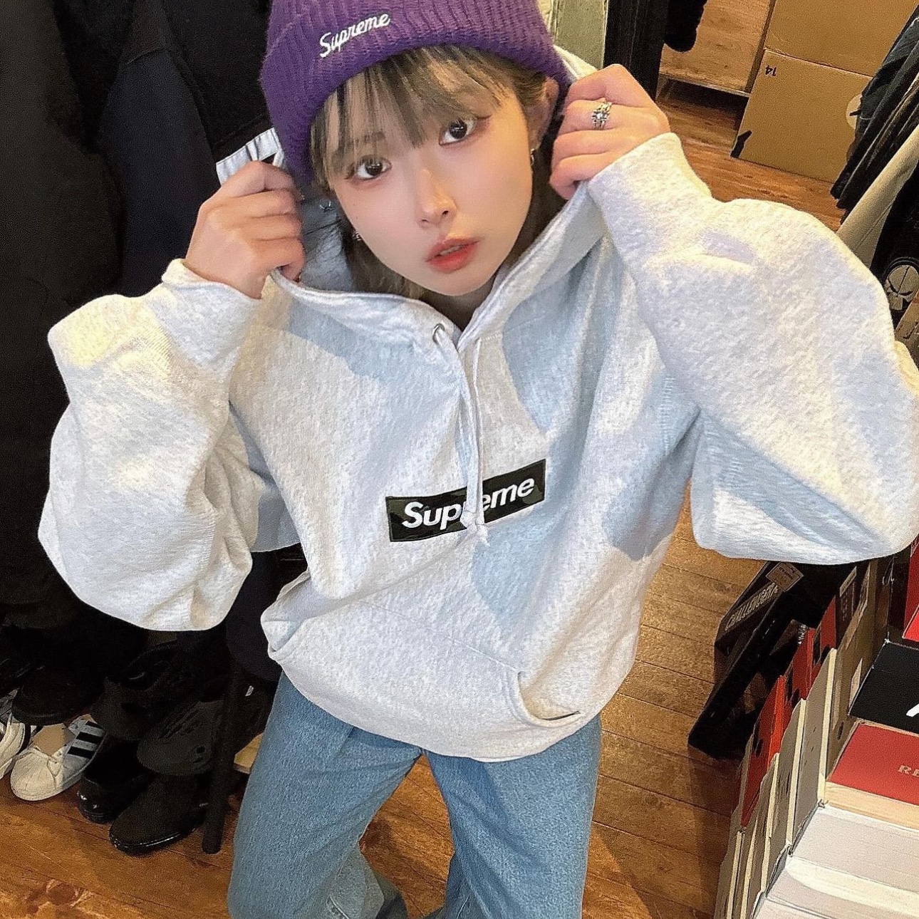 Supreme Box Logo Hooded Sweatshirt Black - 23FW, Supreme Box Logo Hooded Sweatshirt Blue - 23FW 착용 스타일 - 9