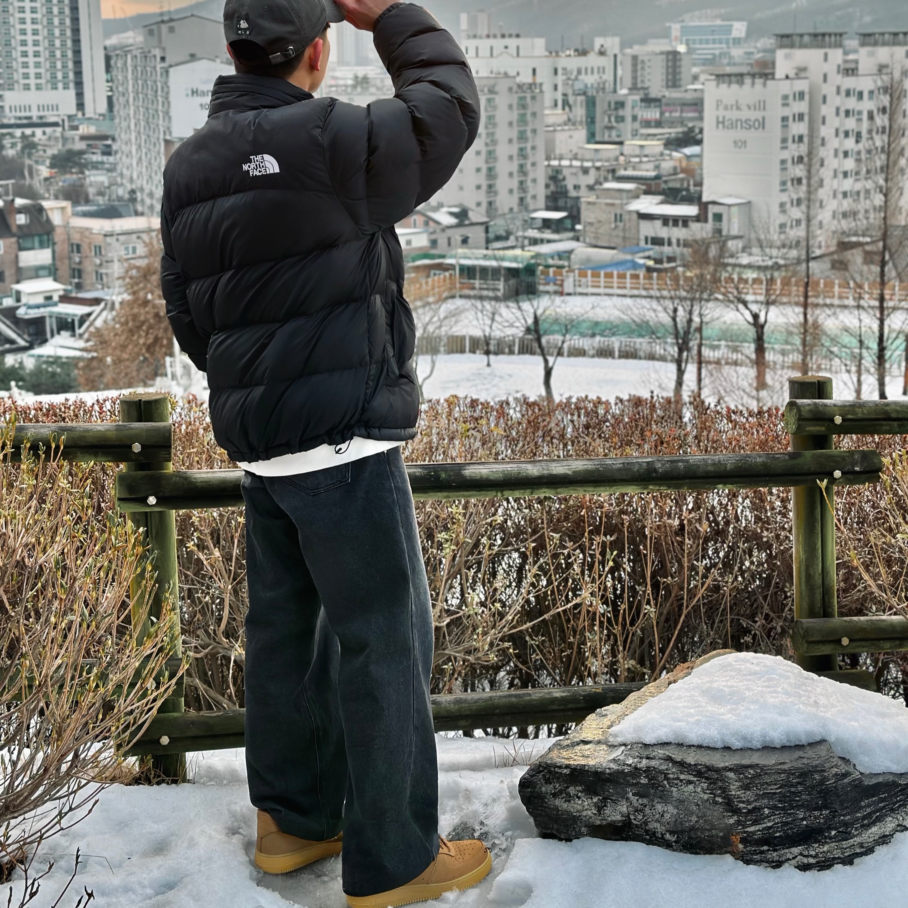 Nike Air Force 1 '07 WB Flax 착용 스타일