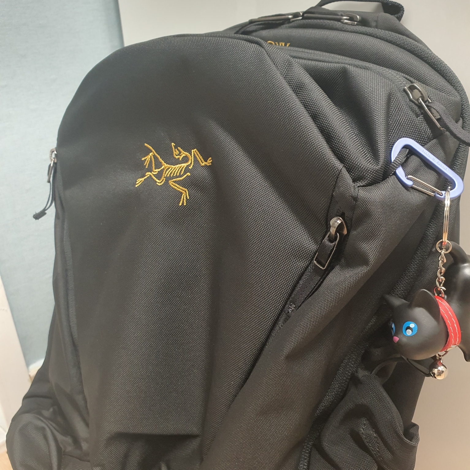 Arc'teryx Mantis 26 Backpack Black 착용 스타일