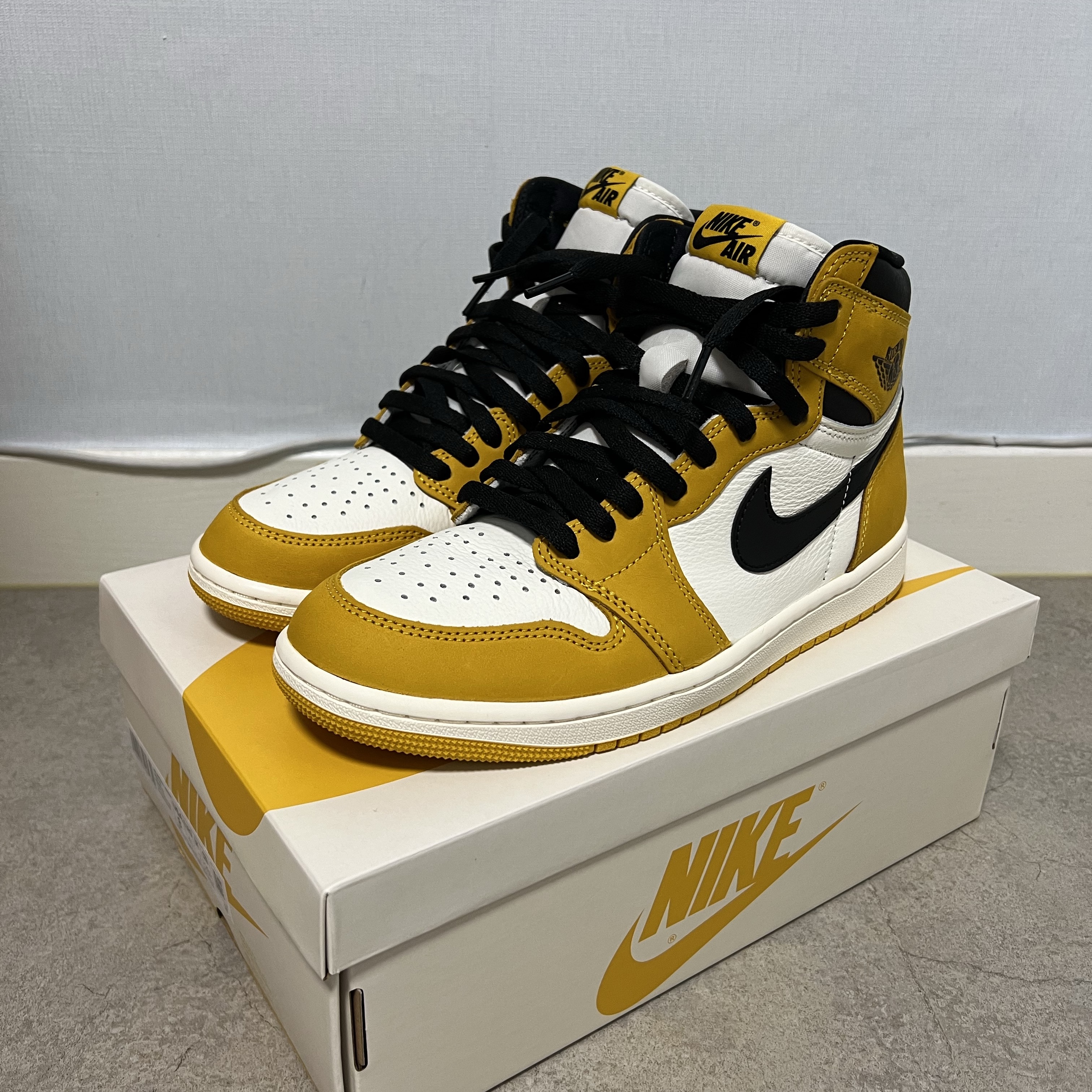 Jordan 1 Retro High OG Yellow Ochre, Jordan 1 Retro High OG Chicago 2022 착용 스타일 - 1