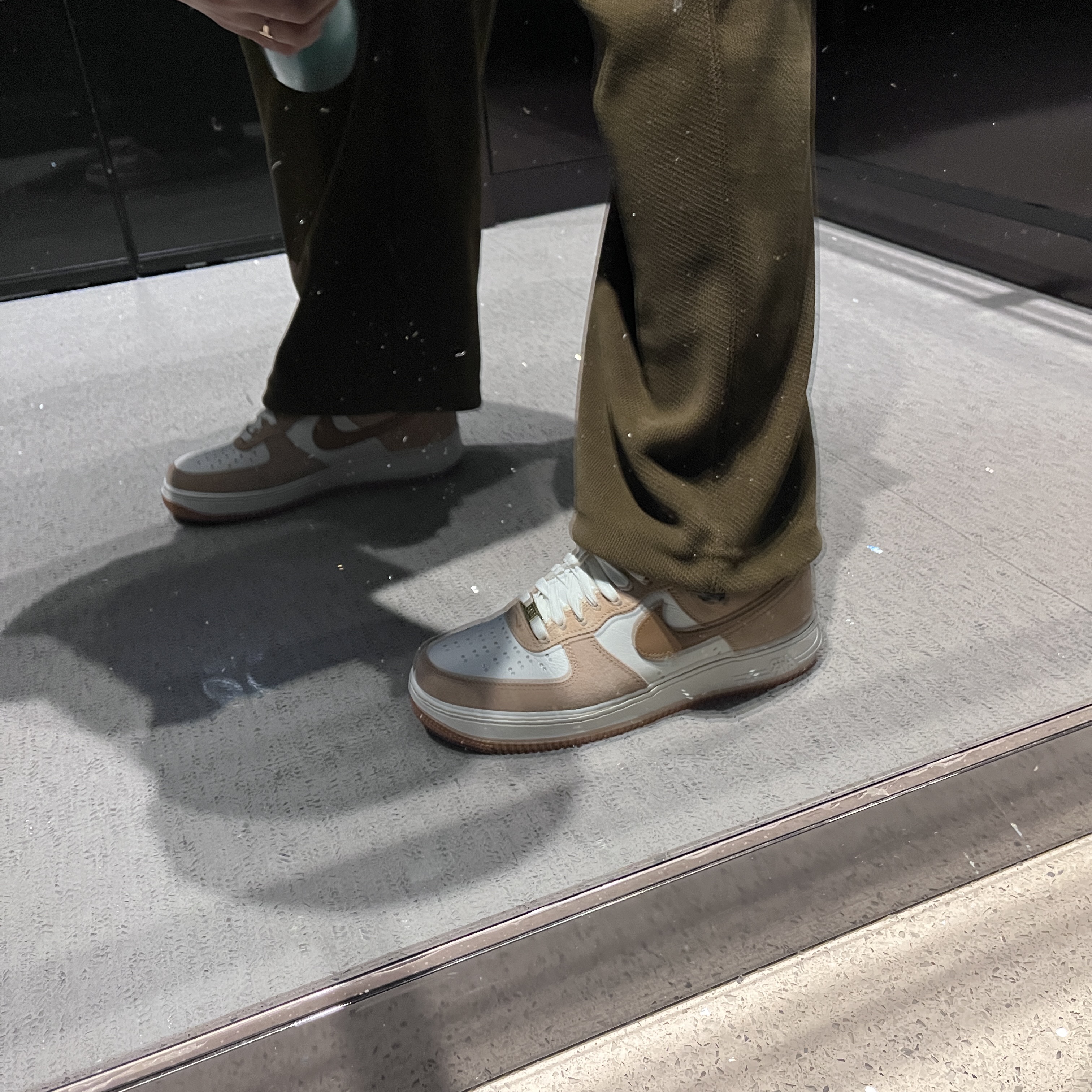 (W) Nike Air Force 1 LXX Flax 착용 스타일 - 1