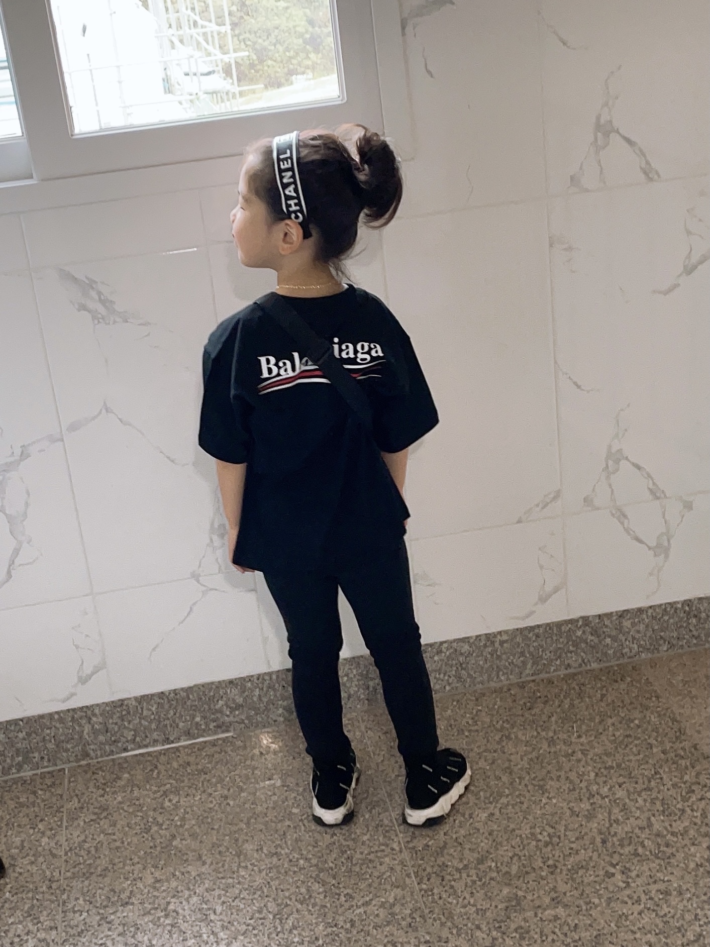 (Kids) Balenciaga Political Campaign T-Shirt Black, (Kids) Balenciaga Speed Trainer Recycled Knit Black White 착용 스타일