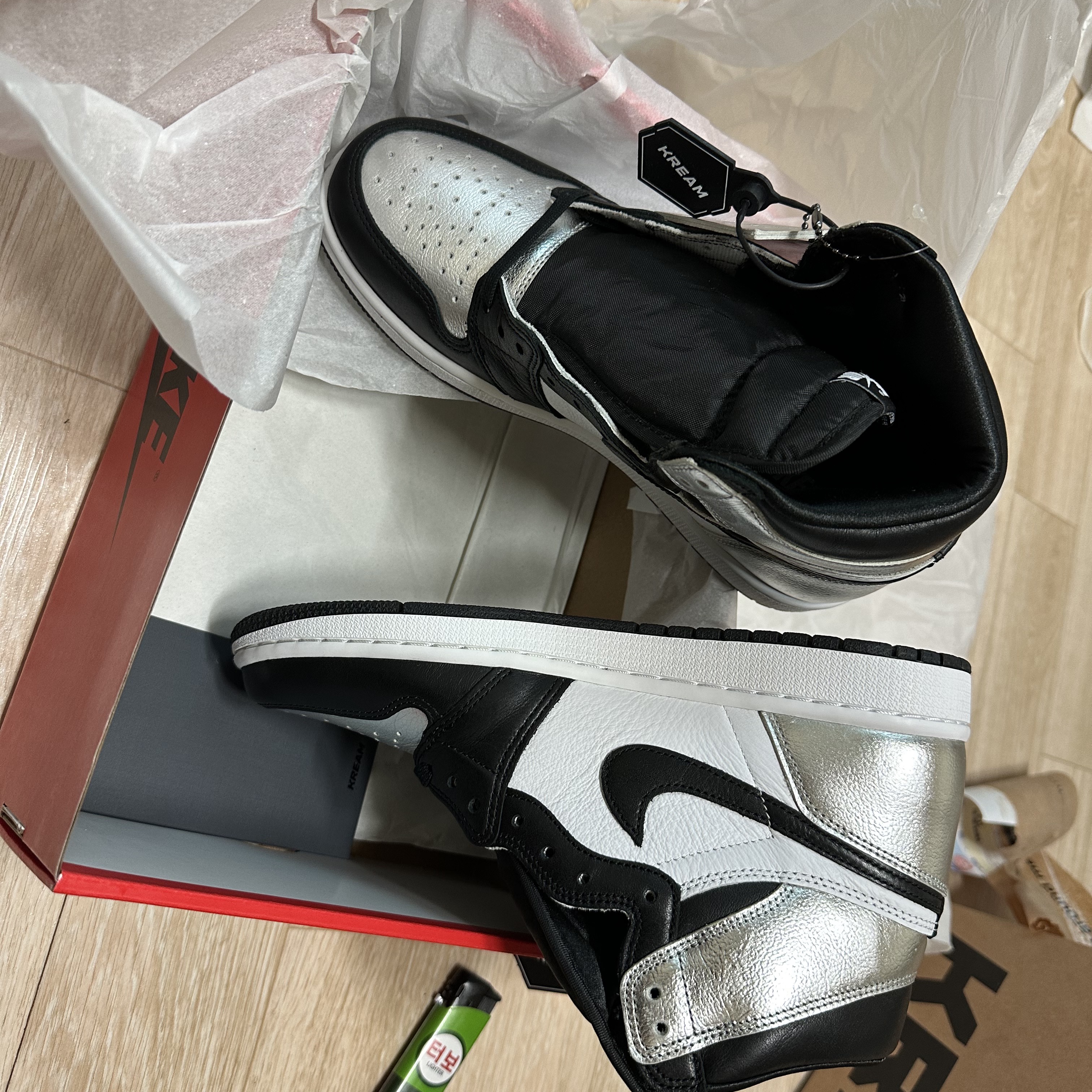 (W) Jordan 1 Retro High OG Silver Toe 착용 스타일