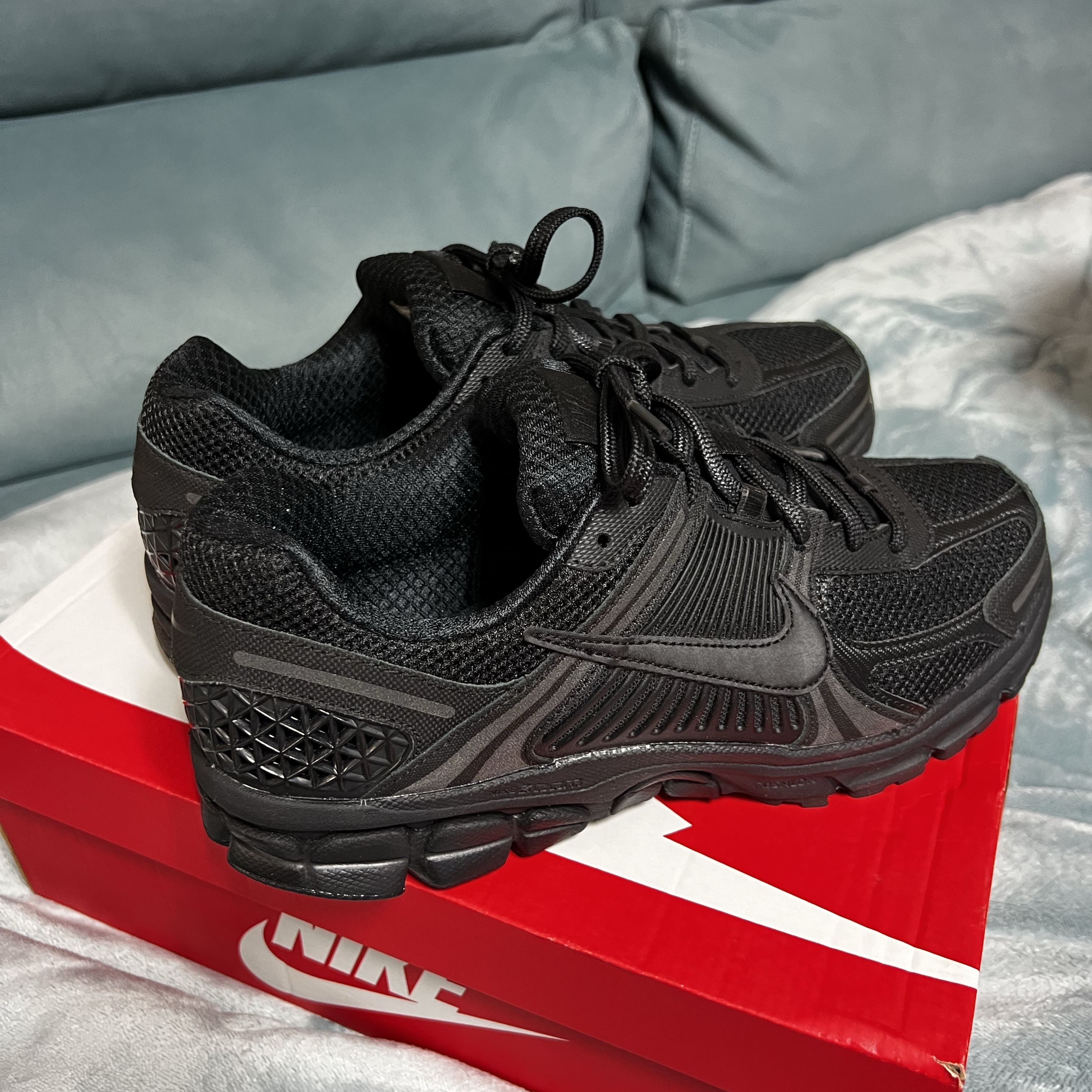 Nike Zoom Vomero 5 SP Black 착용 스타일