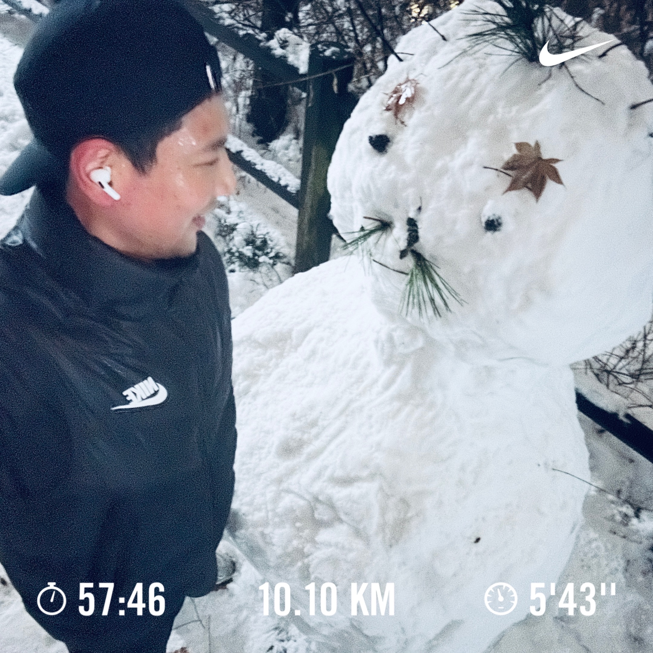 Apple AirPods Pro 2nd Gen (Korean Ver.), New Balance FuelCell SC Elite v3 White - 2E Wide 착용 스타일 - 1