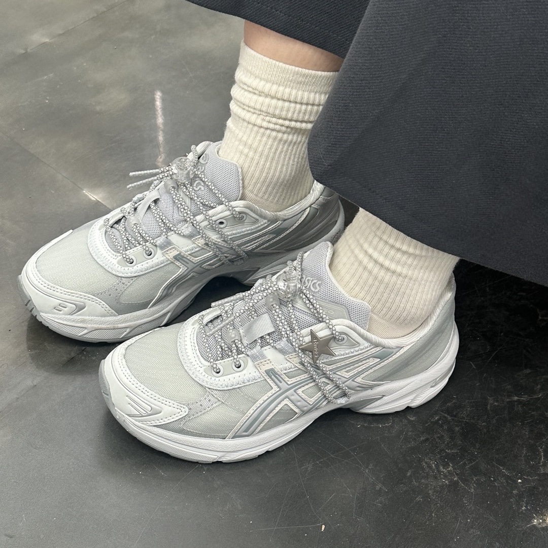Asics x Atmos x Ojos Gel-1130 RE Glacier Grey Pure Silver 착용 스타일 - 1