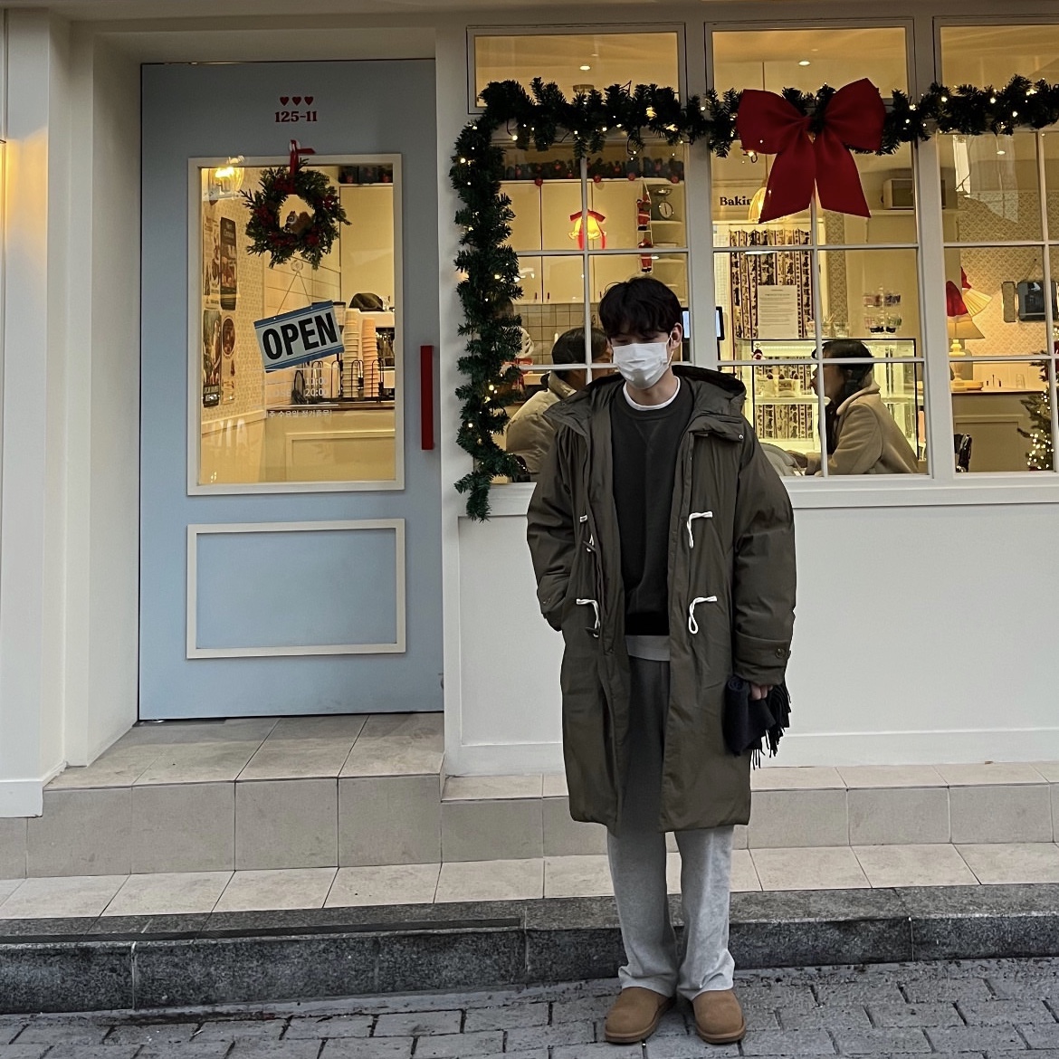 UGG Kenton Slipper Chestnut 착용 스타일