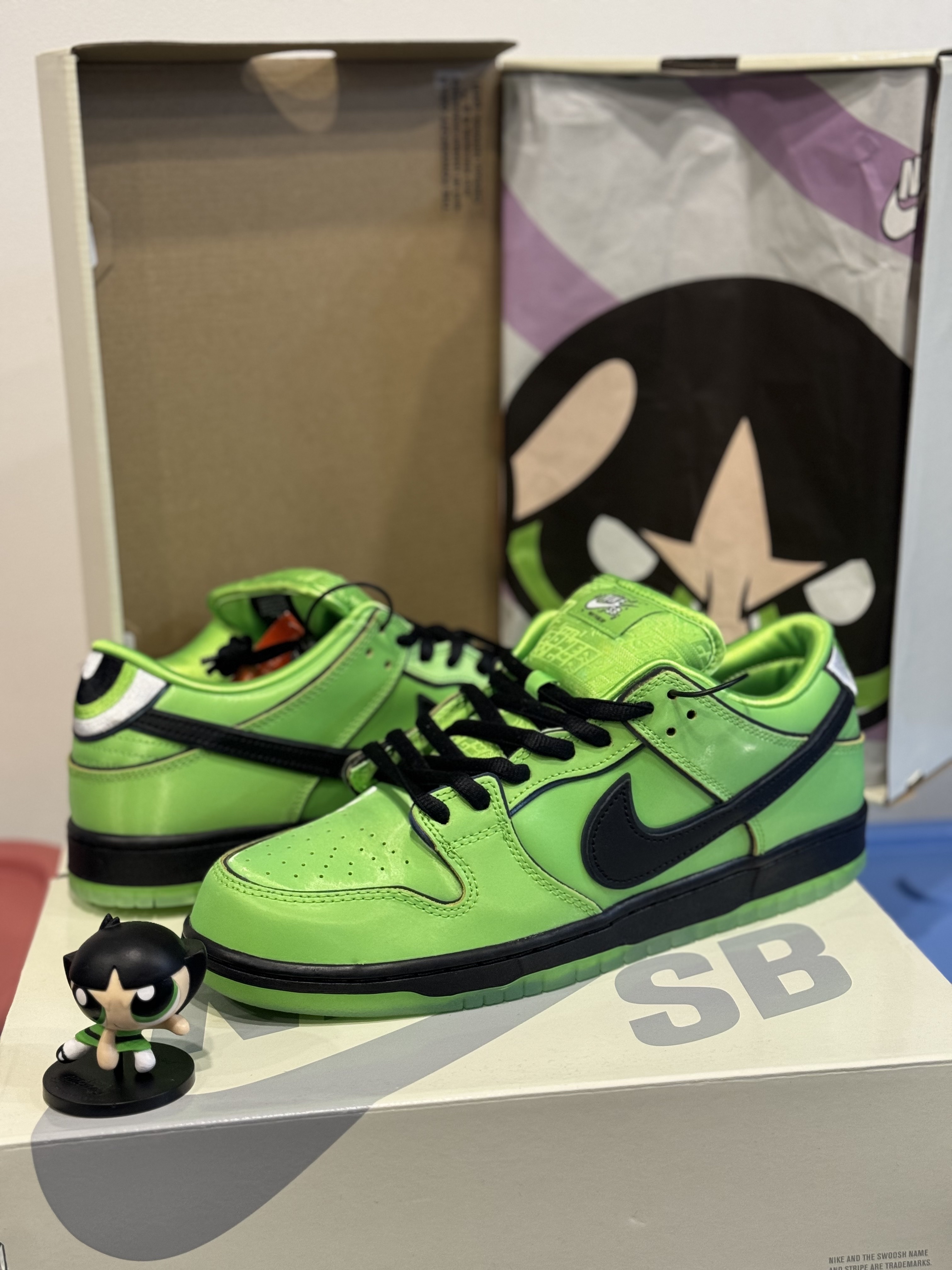 Nike x The Powerpuff Girls SB Dunk Low Pro QS Buttercup 착용 스타일 - 2