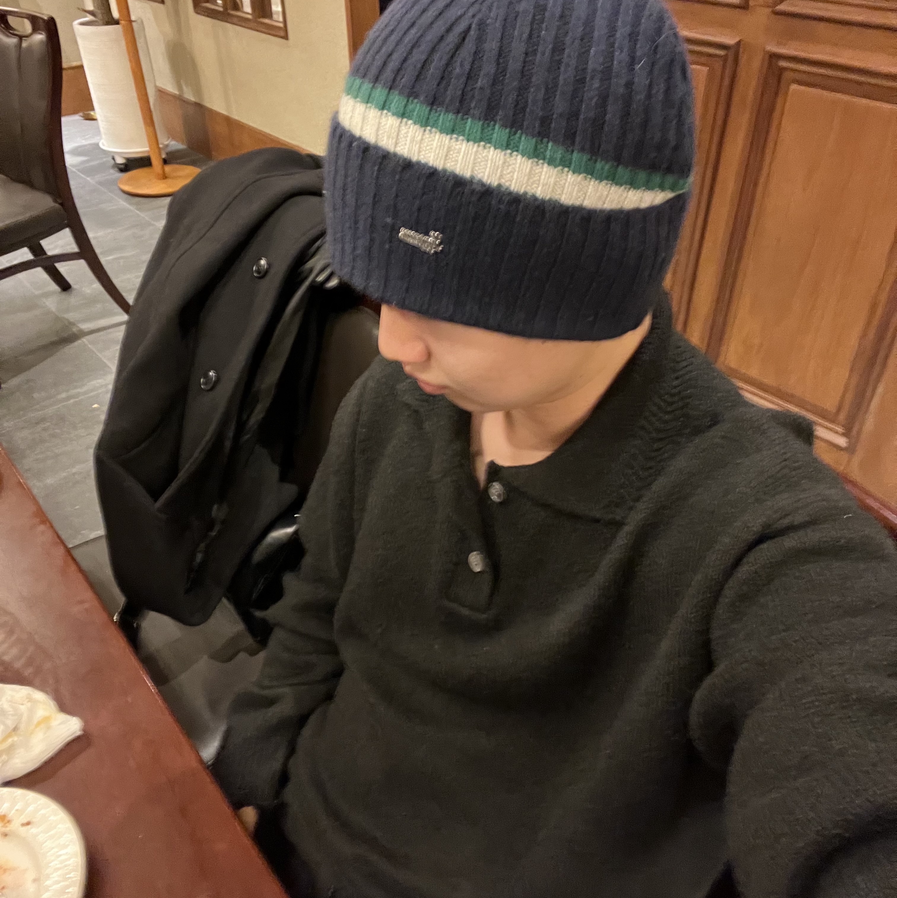 Supreme Striped Cashmere Beanie Navy - 23FW 착용 스타일