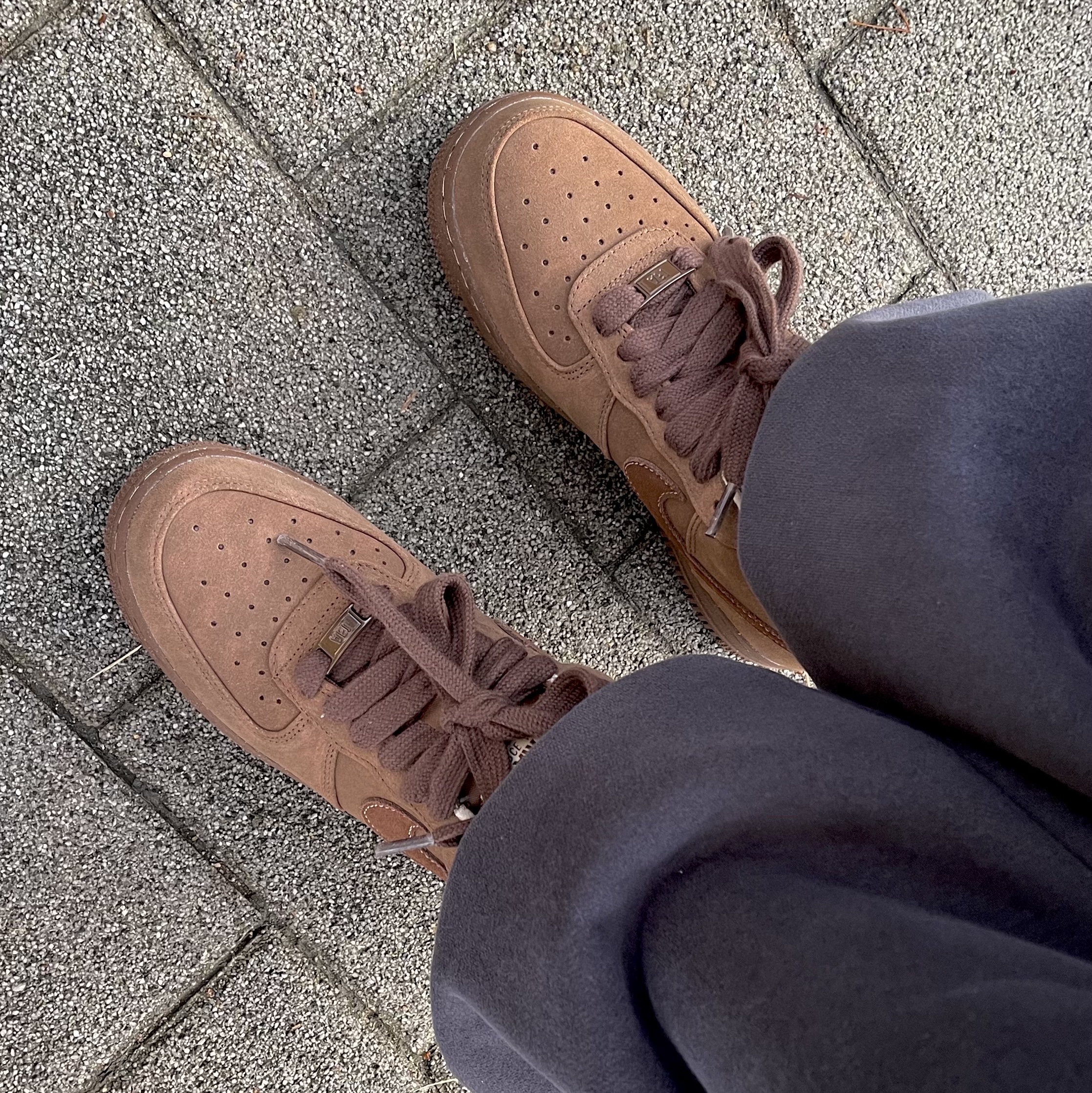 (W) Nike Air Force 1 '07 Cacao Wow 착용 스타일 - 1
