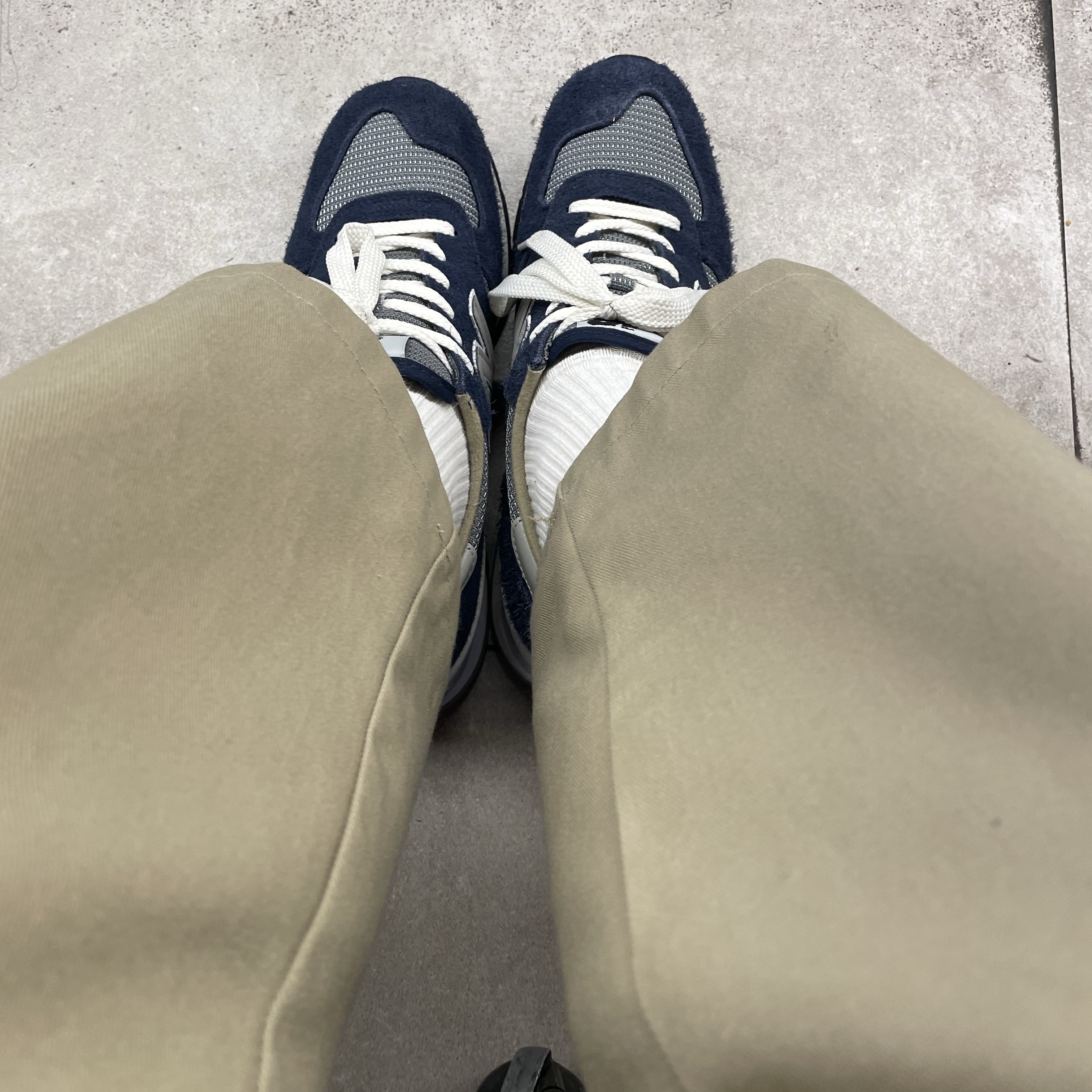 New Balance x Carhartt WIP 990v1 Made in USA Sculpture Center 착용 스타일