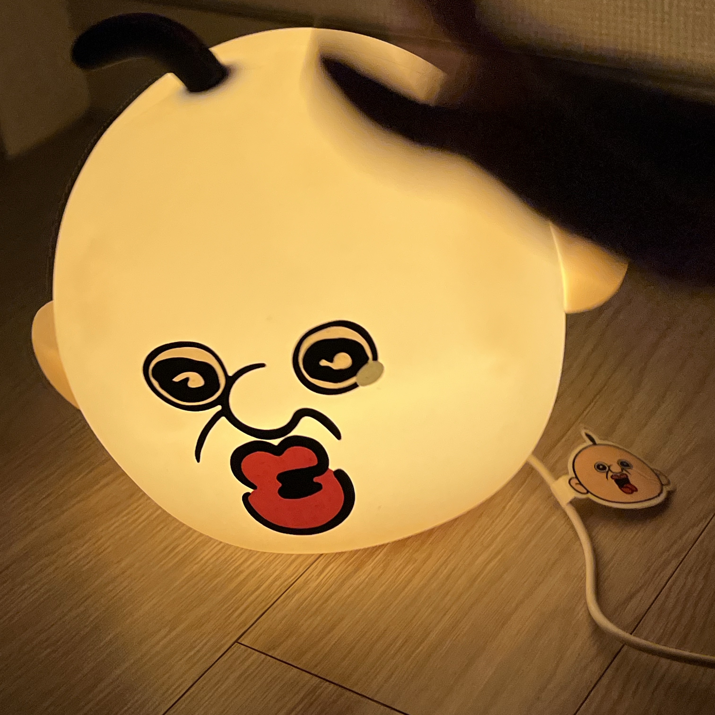Bbangbbang Getting Hit Mood Lamp 착용 스타일 - 1