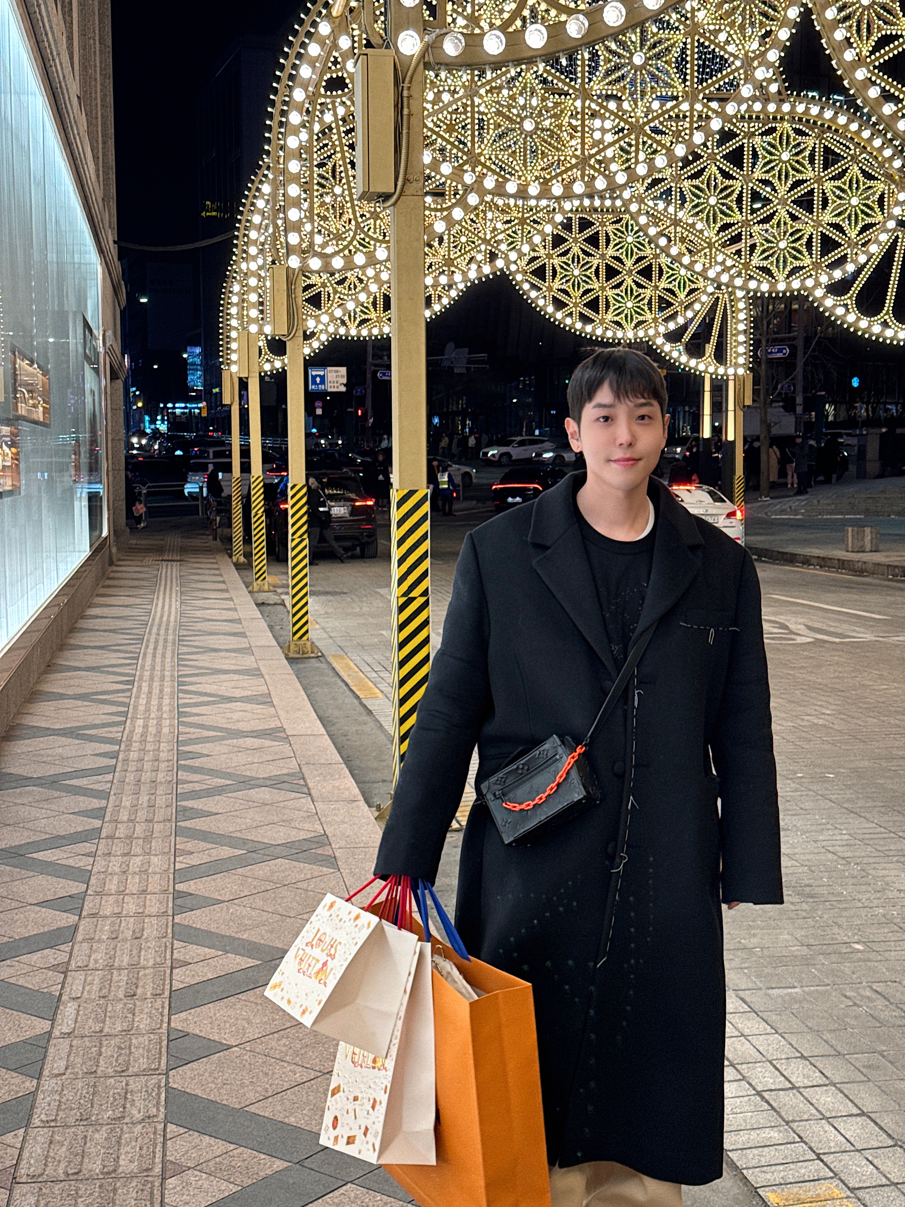 STU Hand Stitch Single Coat Black, [KREAM 단독] STU Flared Denim Pants Black 착용 스타일 - 3