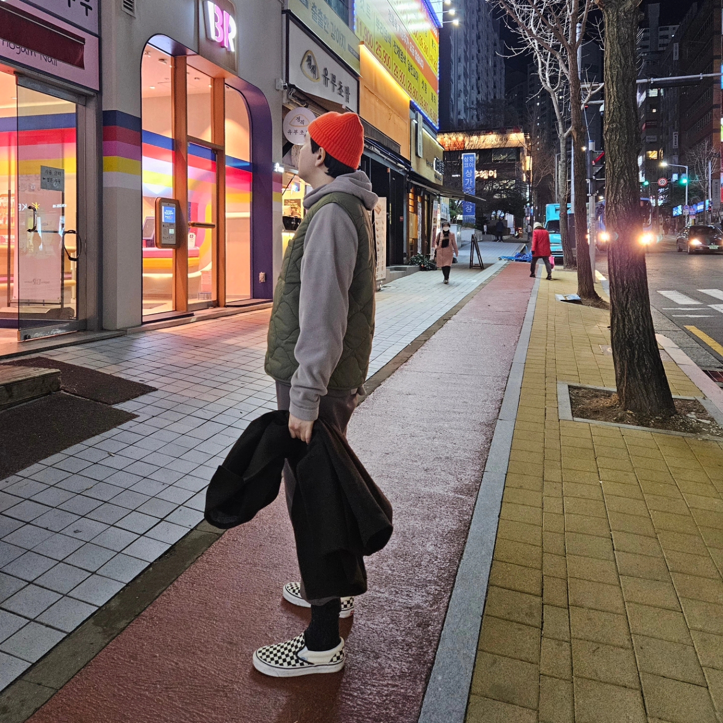 Vans Slip-On VR3 Checkerboard Black Marshmallow, Nike ACG Polartec Wolf Tree Pants Ironstone - Asia 착용 스타일 - 2