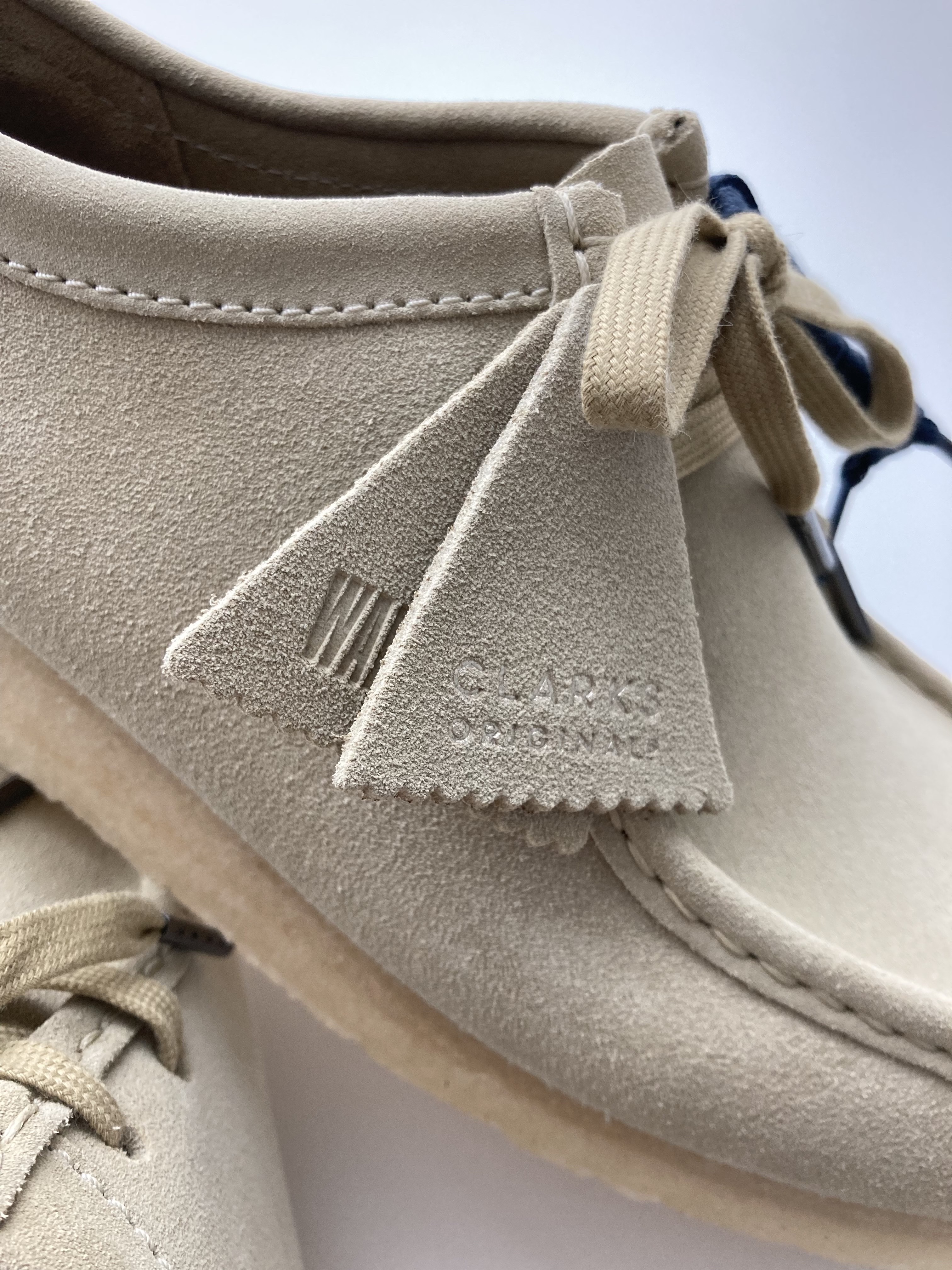 Clarks Wallabee Maple Suede 착용 스타일 - 2