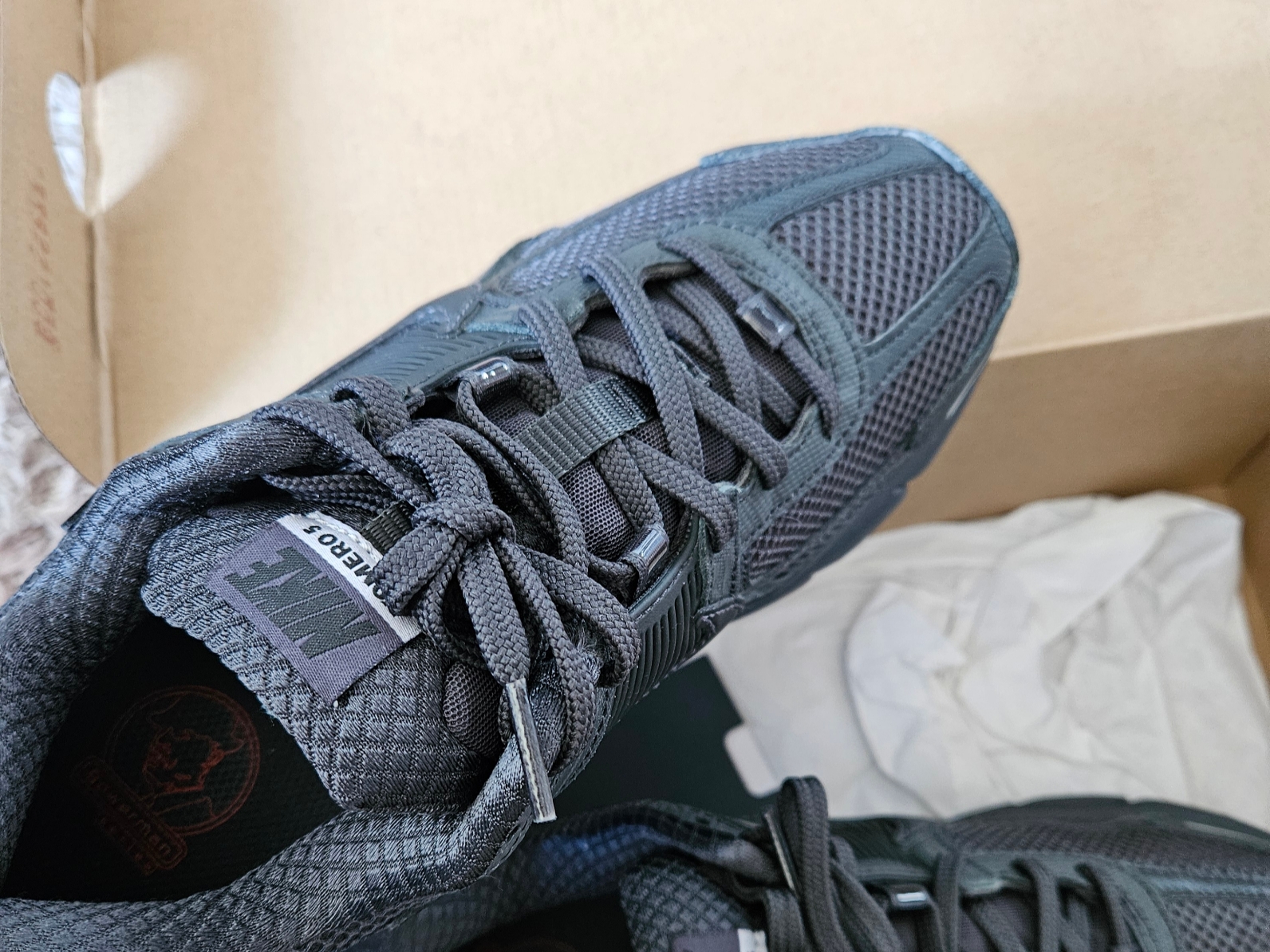 Nike Zoom Vomero 5 SP Anthracite 2023 착용 스타일 - 2