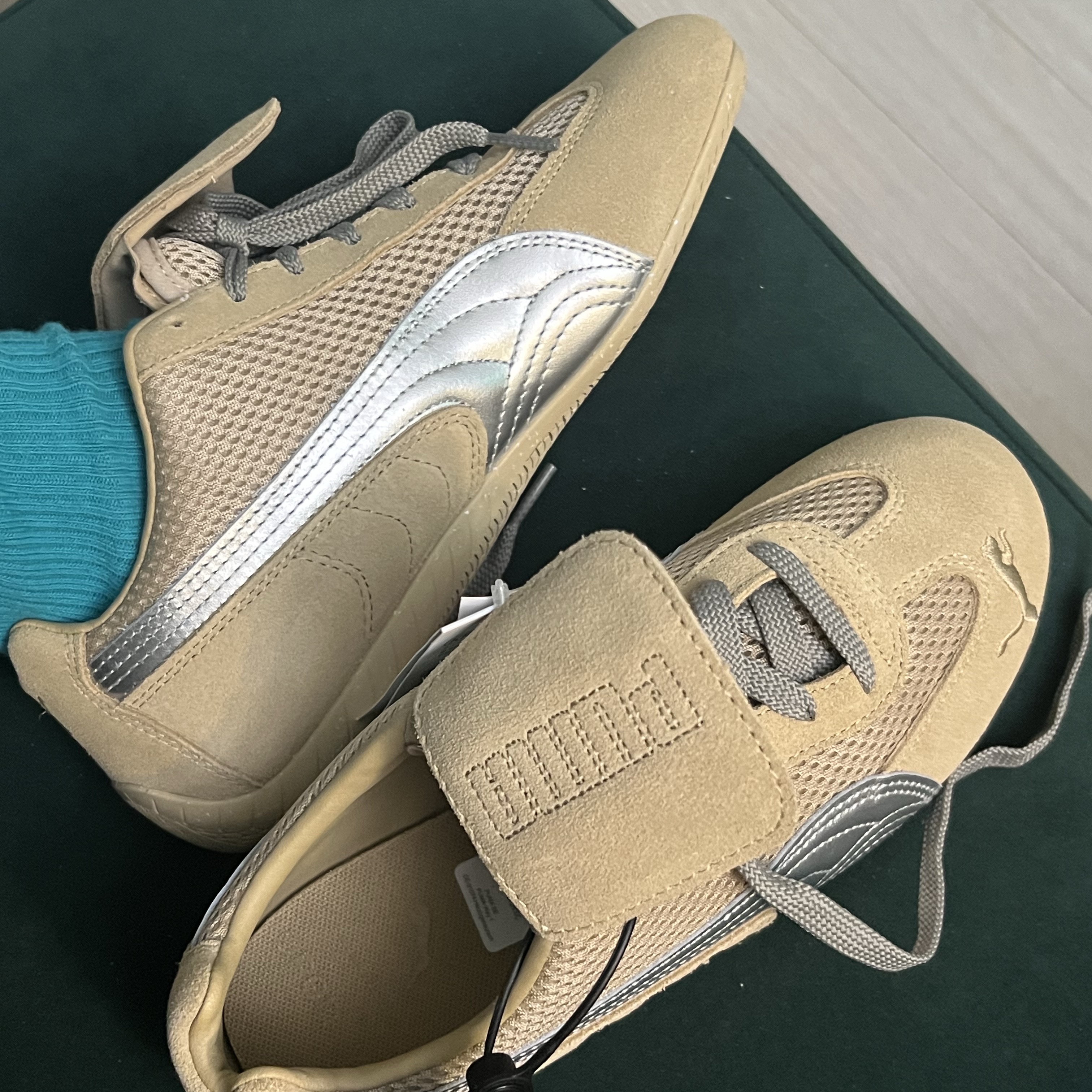 Puma x Open Yy Speedcat Prairie Tan Matte Silver 착용 스타일 - 1