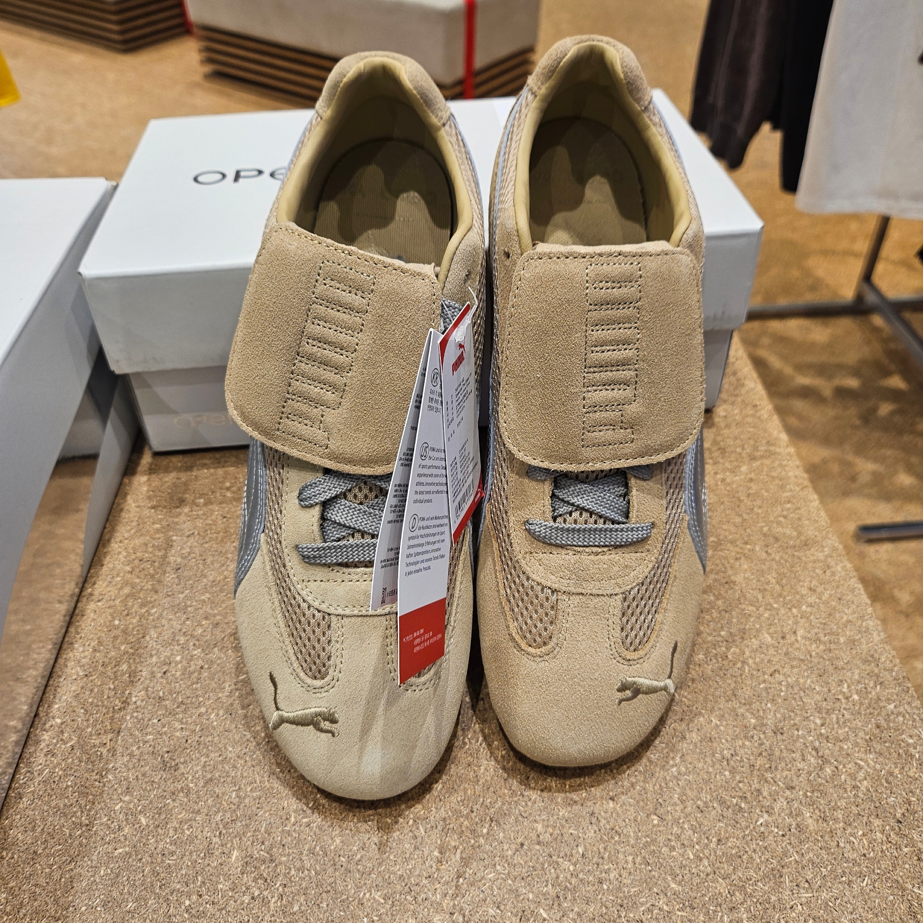 Puma x Open Yy Speedcat Prairie Tan Matte Silver, Puma x Open Yy Speedcat Black Shadow Gray 착용 스타일 - 3