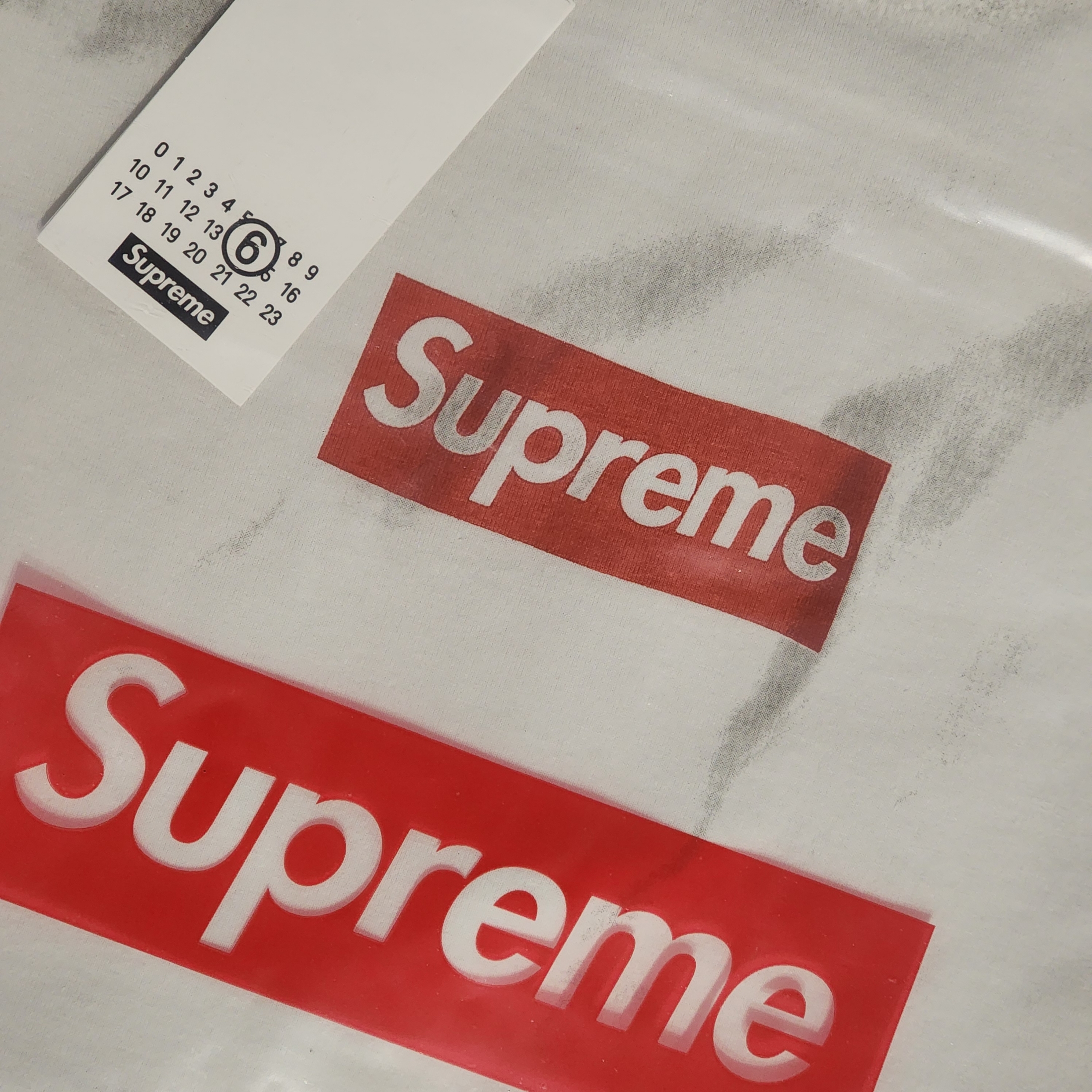 Supreme x MM6 Maison Margiela Box Logo T-Shirt White - 24SS 착용 스타일 - 2