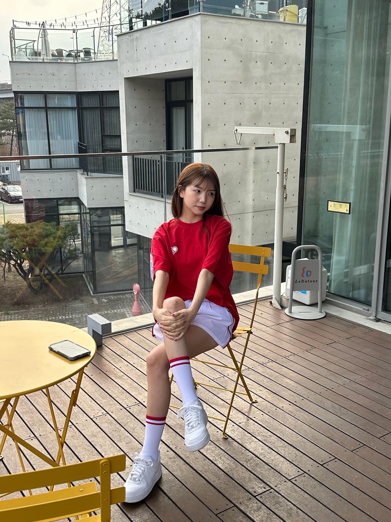 (W) Nike Air Force 1 '07 Low White 착용 스타일 - 2