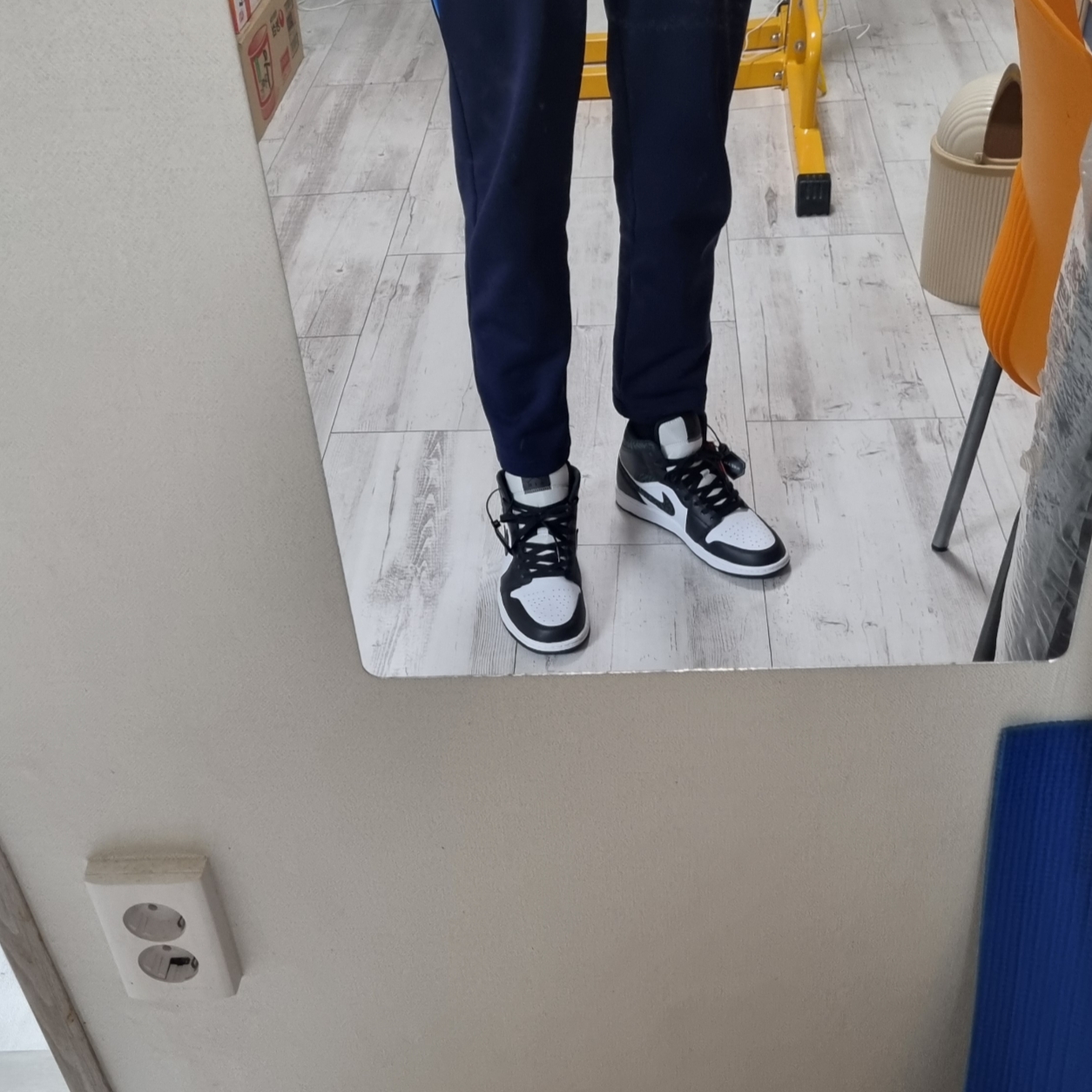Jordan 1 Mid SE Off Noir Black White 착용 스타일
