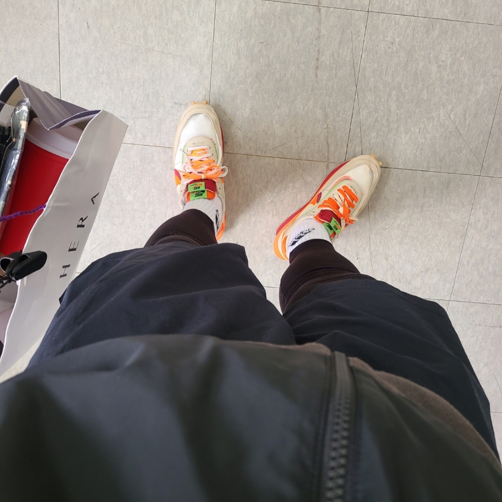Nike x Sacai x Clot LDWaffle Orange Blaze 착용 스타일 - 1
