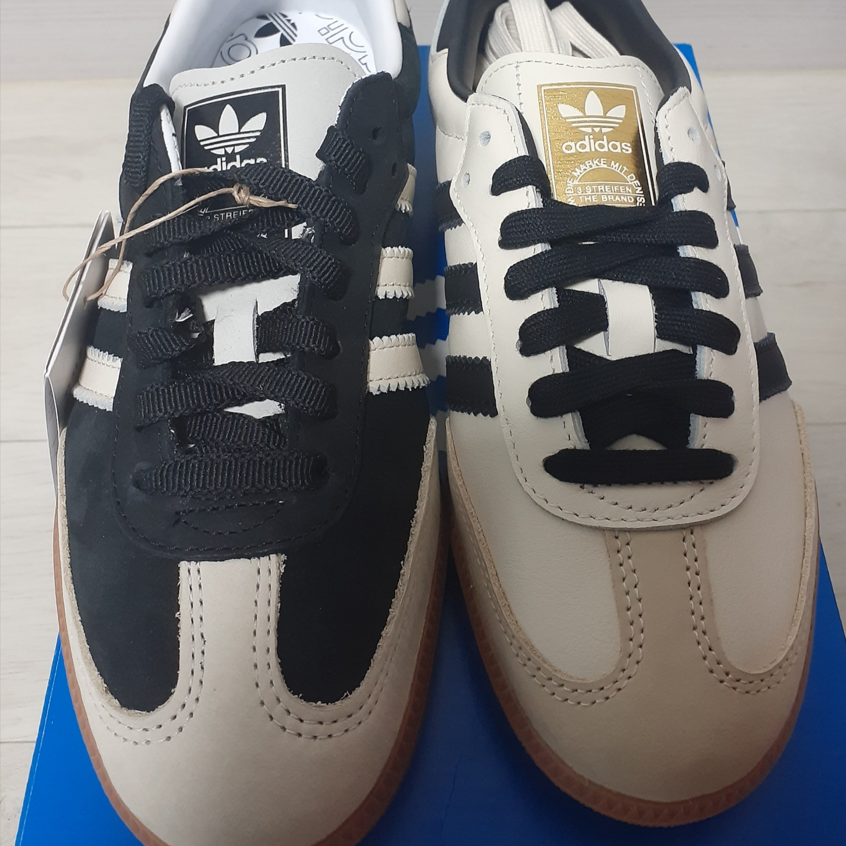 (W) Adidas Samba OG Cream White Core Black, (W) Adidas Samba OG Core Black Wonder White 착용 스타일 - 2