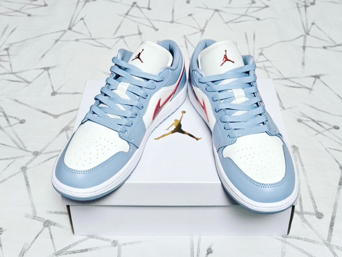 (W) Jordan 1 Low Dune Red Blue Grey 착용 스타일 - 3