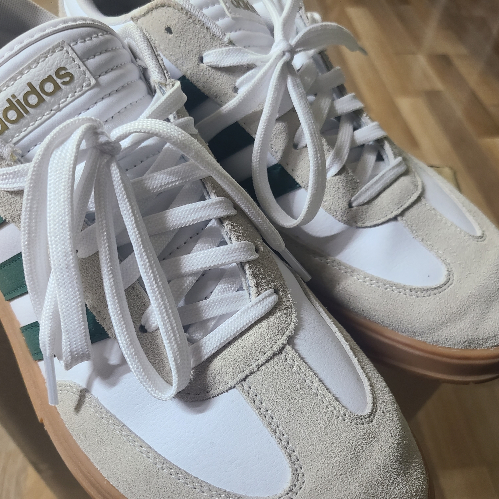 Adidas Gradas Collegiate Green 착용 스타일