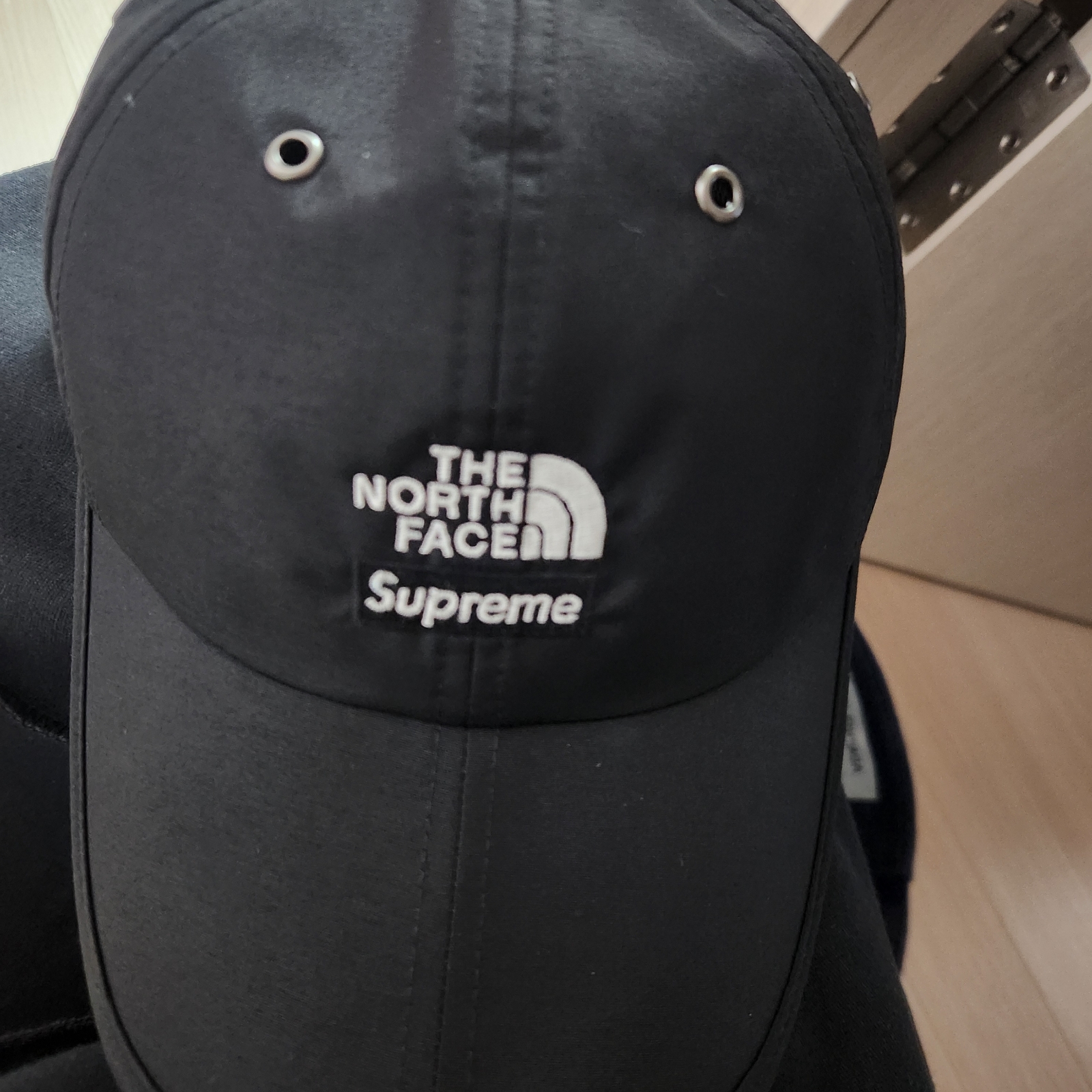 Supreme x The North Face Split 6-Panel Black - 24SS 착용 스타일