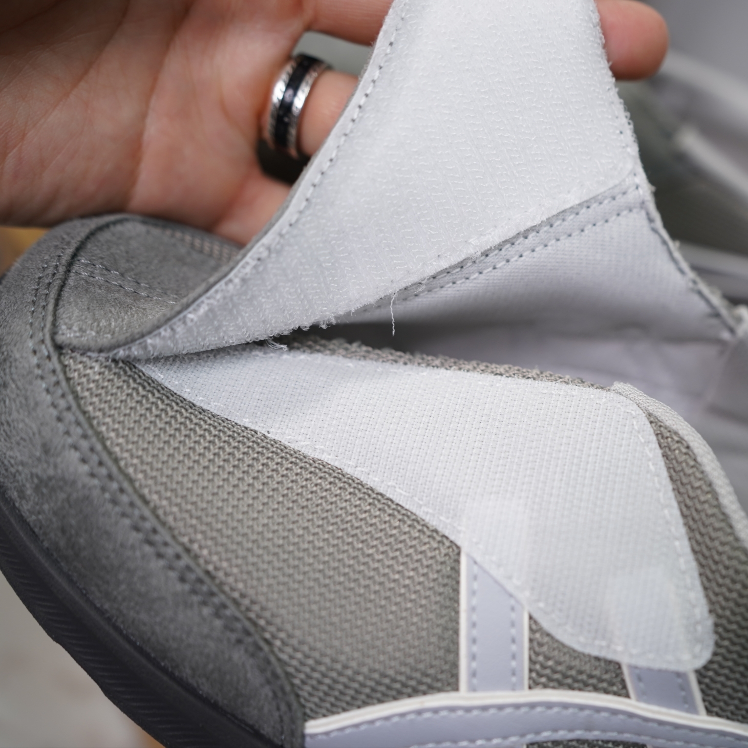 Asics Life Walker 010 Grey - 3E Wide, Asics Life Walker 010 Grey - 2E Wide 착용 스타일 - 3