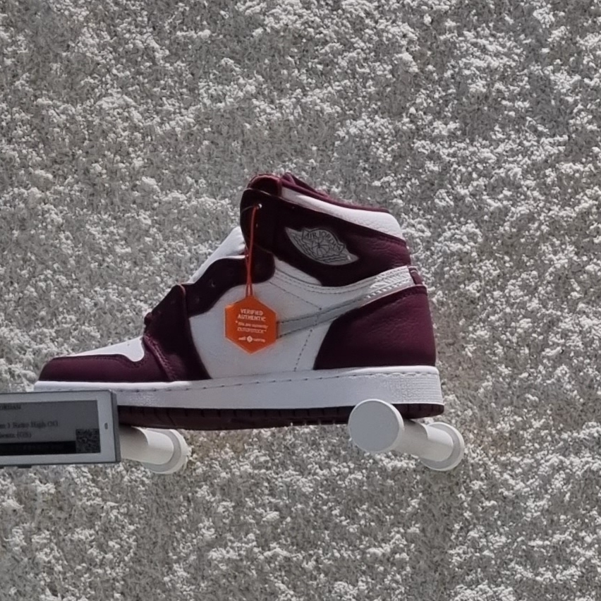 Jordan 1 Retro High OG Bordeaux 착용 스타일