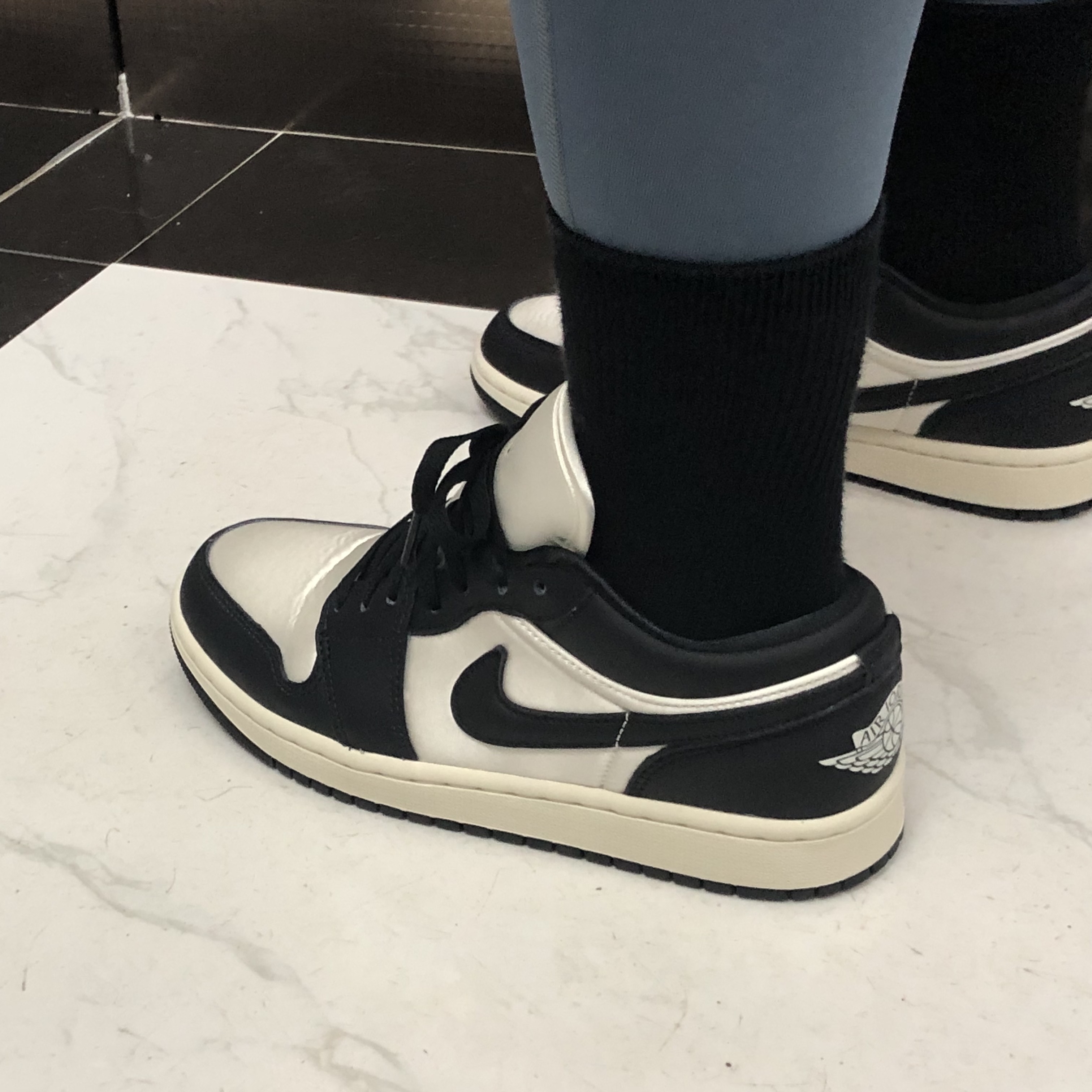 (W) Jordan 1 Low SE Sail Black 착용 스타일 - 5