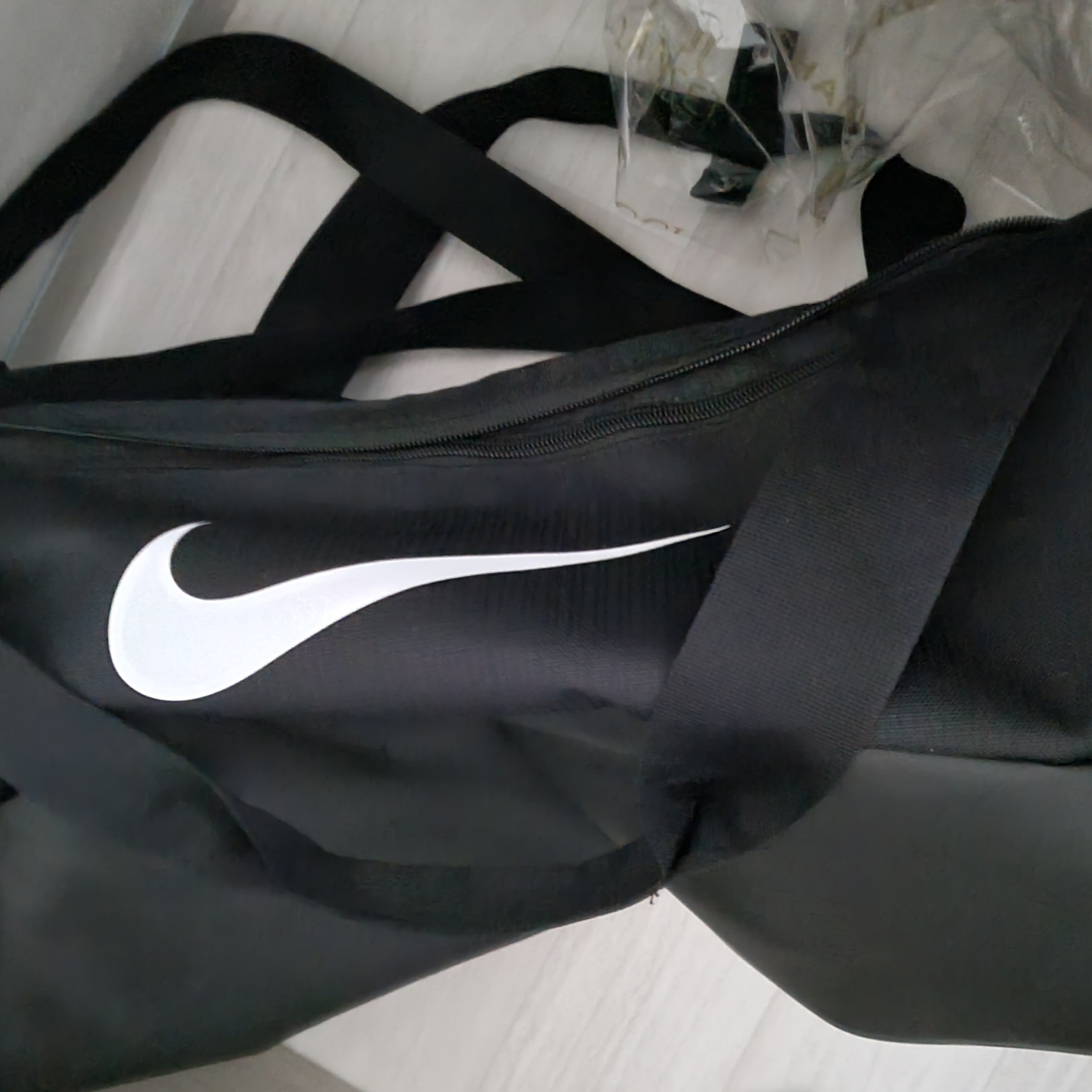 Nike Brasilia 9.5 Training Duffle Bag Small 41L Black 착용 스타일