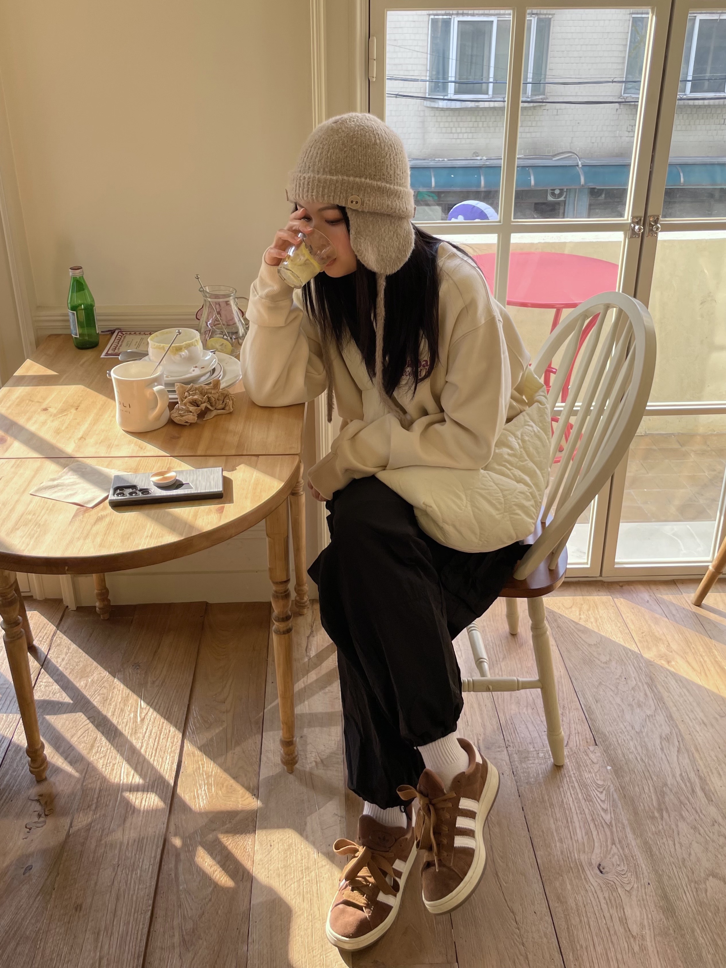 Adidas Campus 00s Bark Cloud White 착용 스타일 - 2