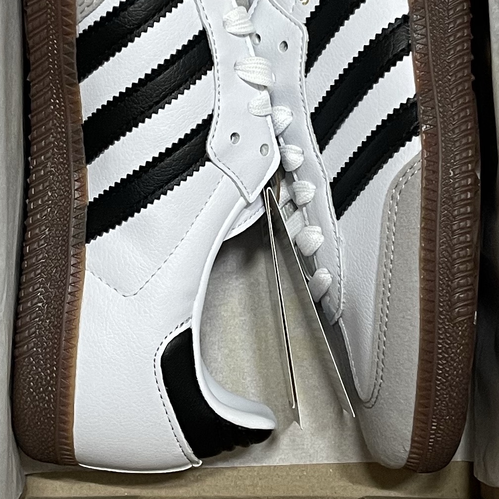 Adidas Samba OG Cloud White 착용 스타일
