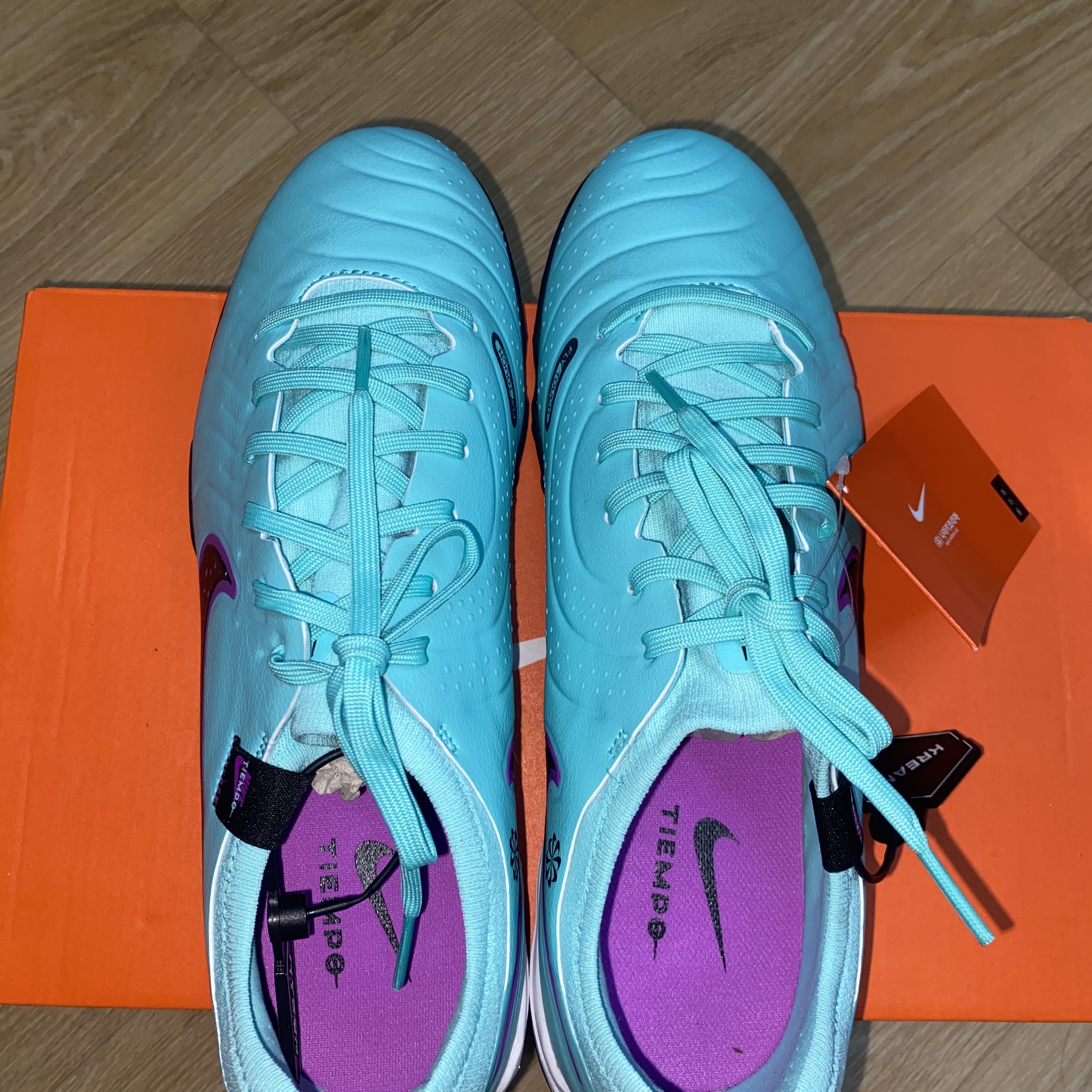 Nike Tiempo Legend 10 Pro TF Hyper Turquoise 착용 스타일