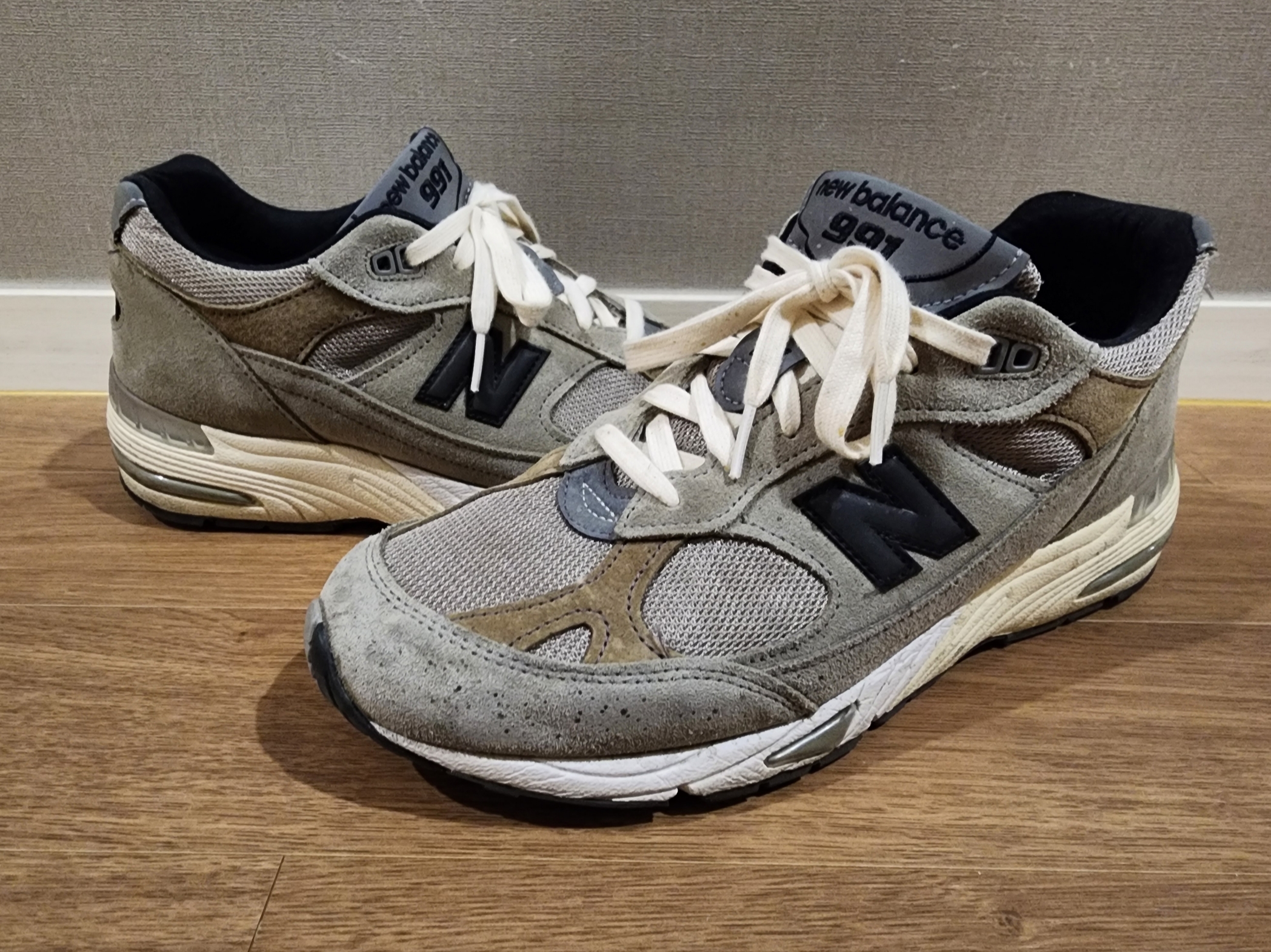 New Balance x JJJJound 991 Made in UK Grey 착용 스타일