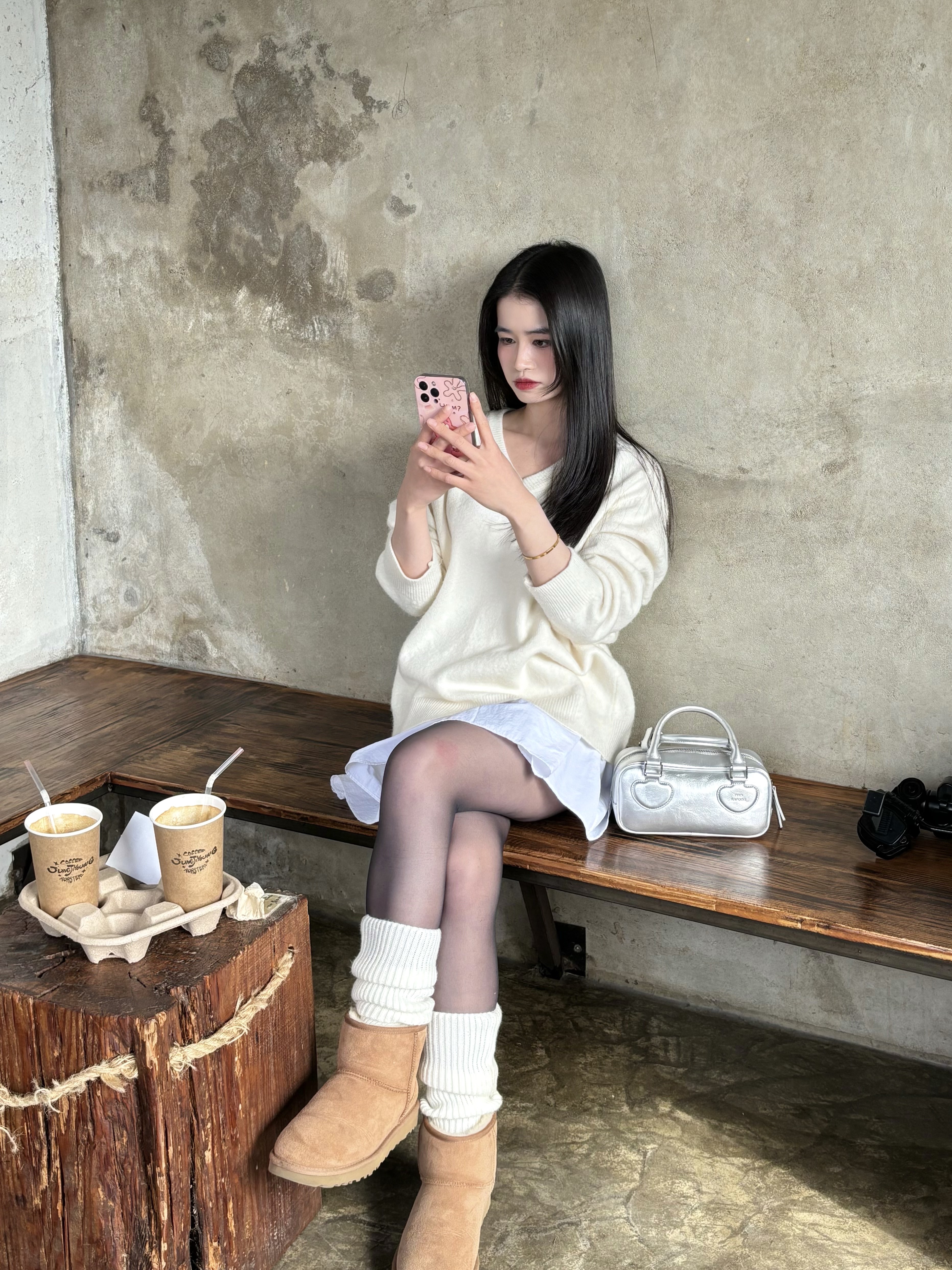 (W) UGG Classic Mini II Boots Chestnut 착용 스타일 - 2