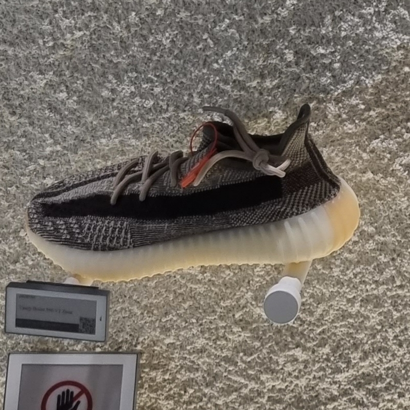 Adidas Yeezy Boost 350 V2 Zyon 착용 스타일