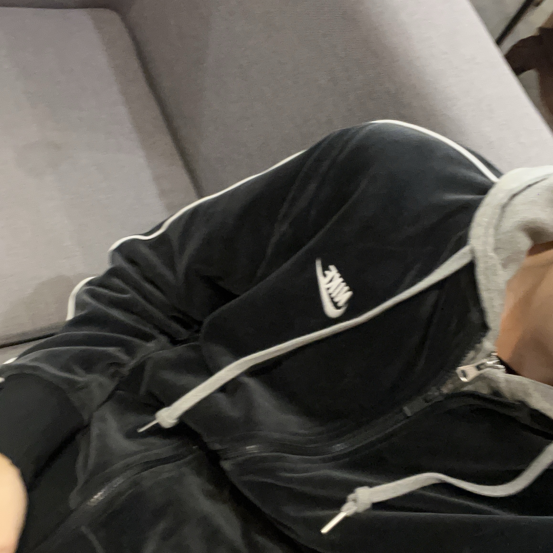 Nike NSW Velour Jacket Black White - Asia 착용 스타일