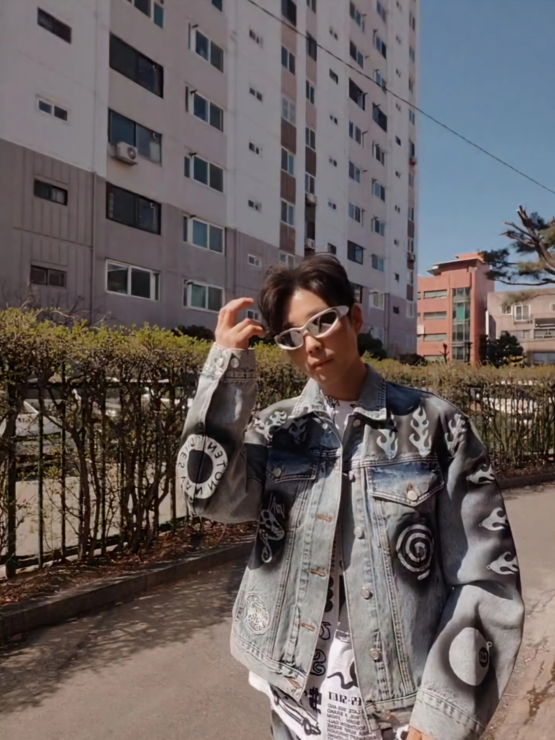 Stussy x Dries Van Noten Hand Stencilled Denim Jacket Washed Blue, Stussy x Dries Van Noten Hand Stencilled Jean Washed Blue 착용 스타일 - 6
