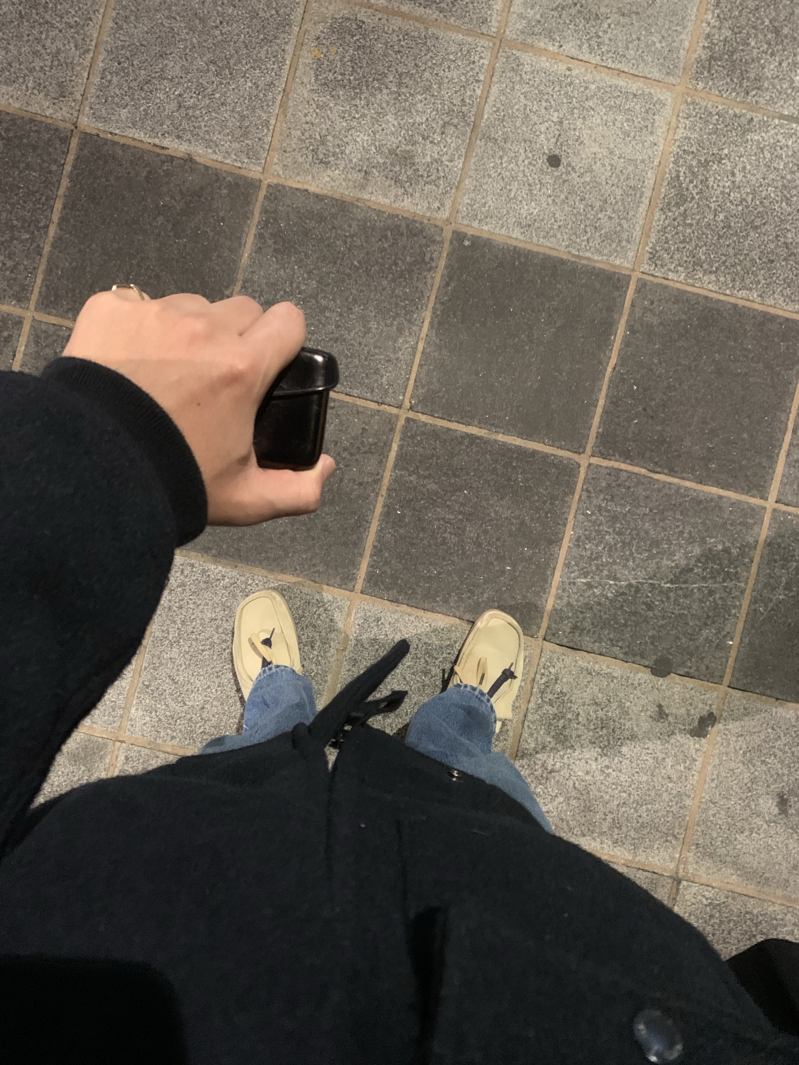 Clarks Wallabee Maple Suede, Uniqlo x Engineered Garments Pufftech Short Blouson Navy 착용 스타일 - 1