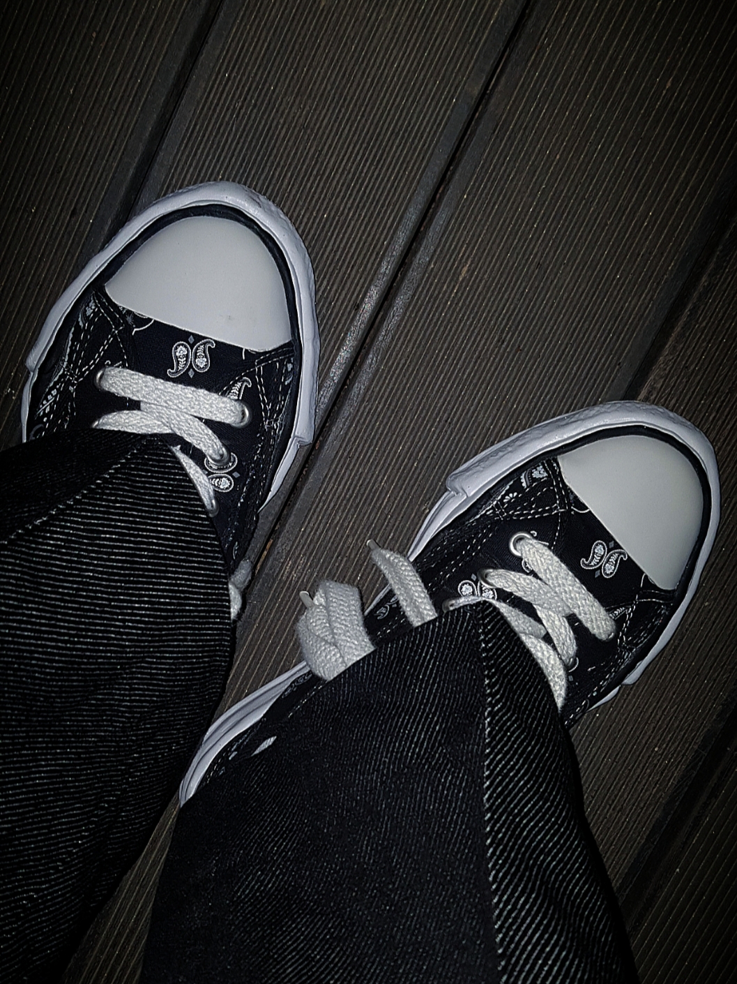 Maison Mihara Yasuhiro Peterson OG Sole Canvas Bandana Low-top Sneakers Black 착용 스타일