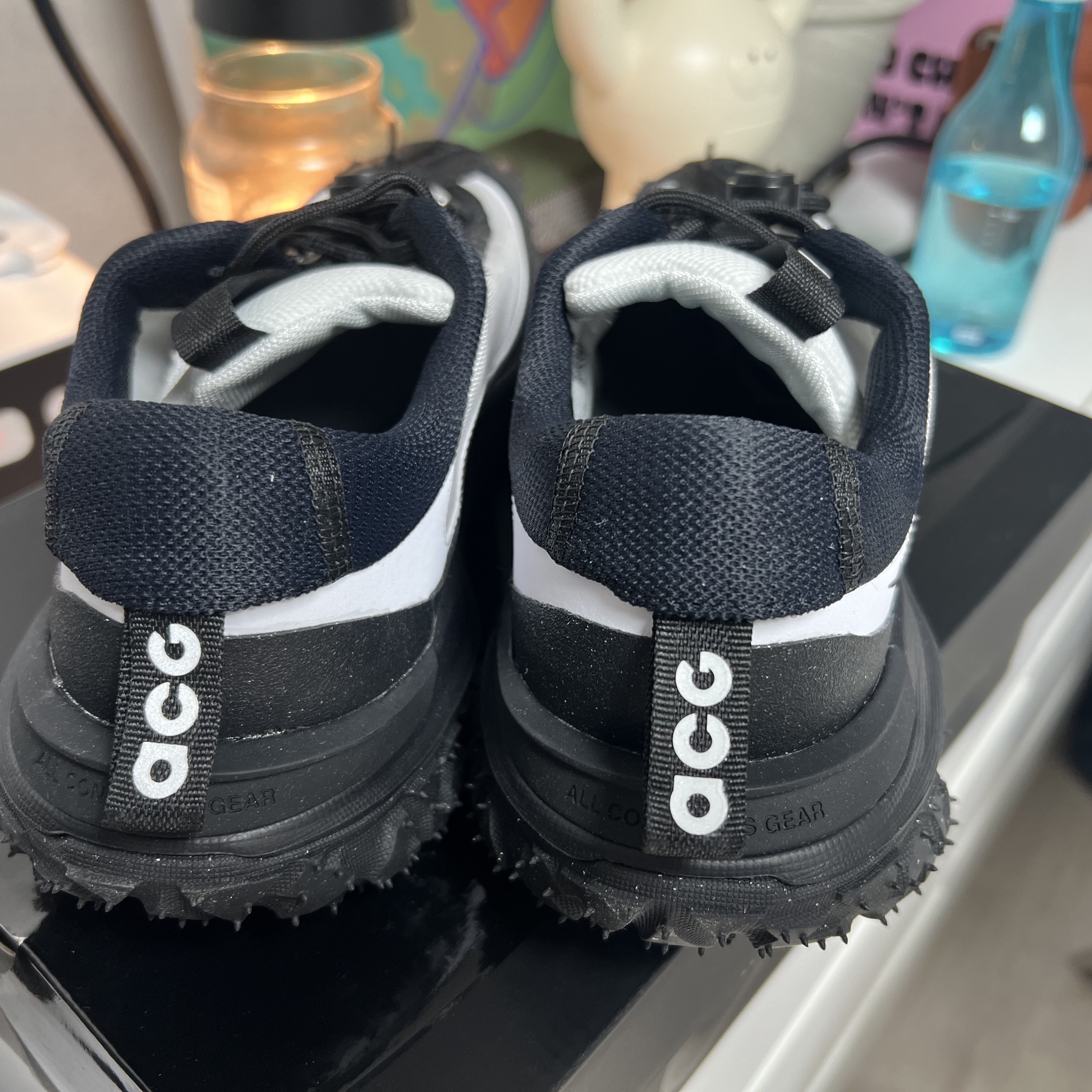 Nike x Comme des Garcons Homme Plus ACG Mountain Fly 2 Low Black White 착용 스타일 - 3