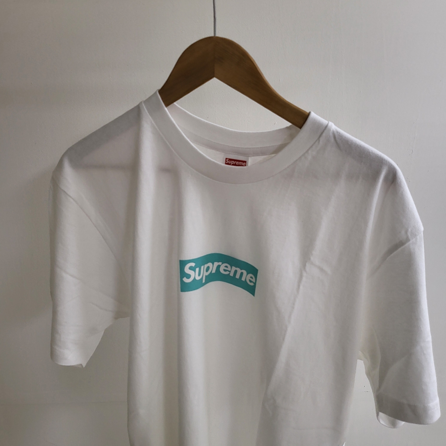 Supreme x Tiffany & Co. Box Logo T-Shirt White - 21FW 착용 스타일