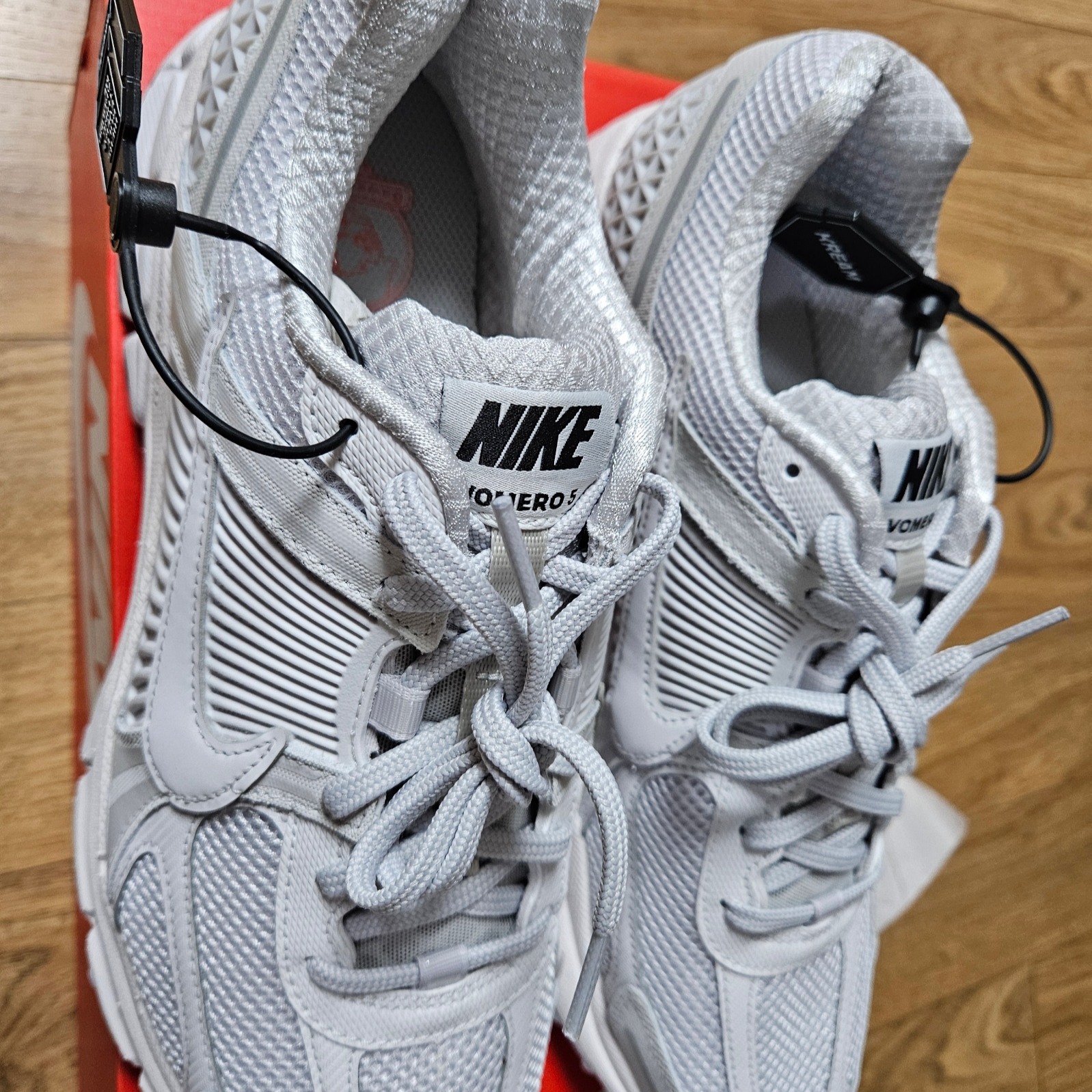 Nike Zoom Vomero 5 SP Vast Grey 2023 착용 스타일 - 6